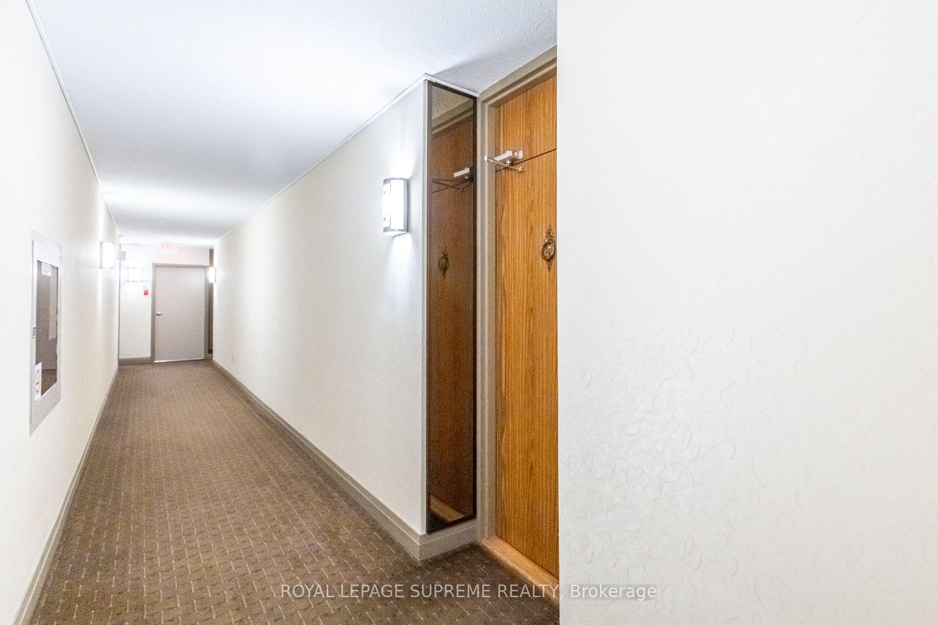 250 Scarlett Road 305, Toronto Unit: 305