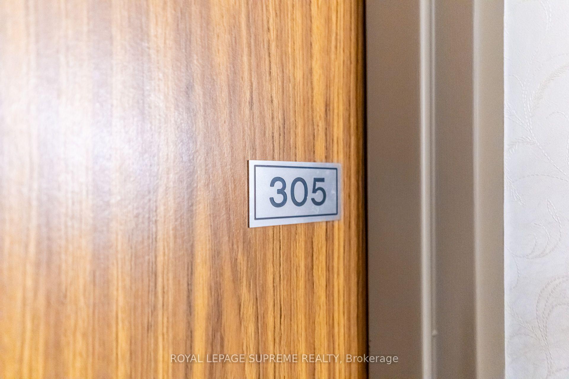 250 Scarlett Road 305, Toronto Unit: 305