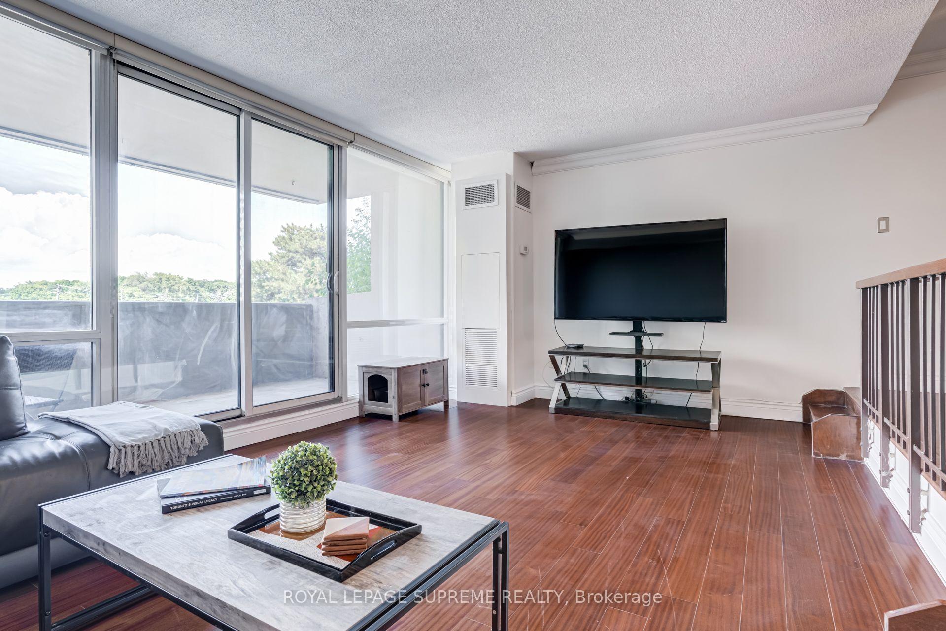 250 Scarlett Road 305, Toronto Unit: 305