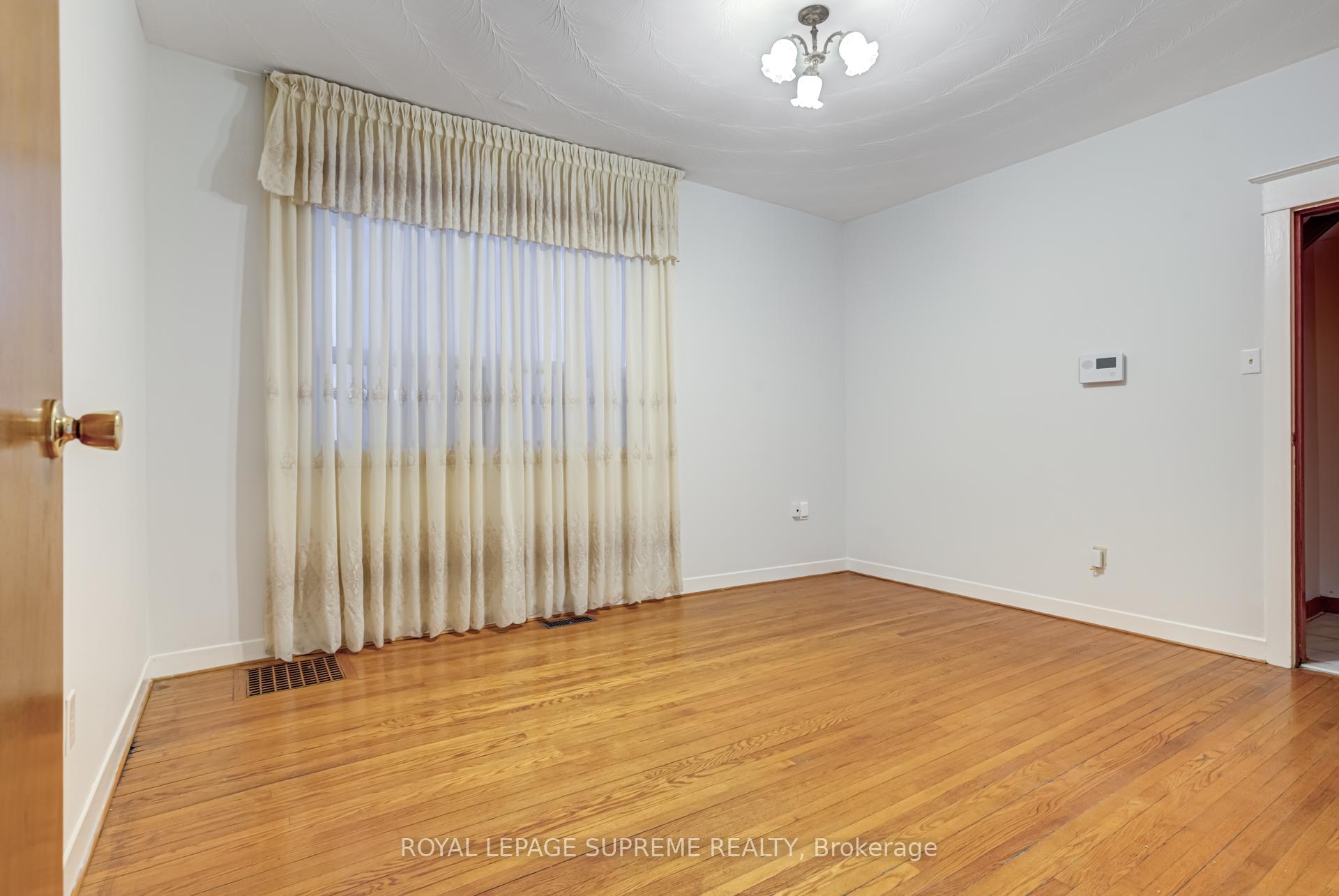 160 Shanly Street Lower, Toronto Unit: Lower
