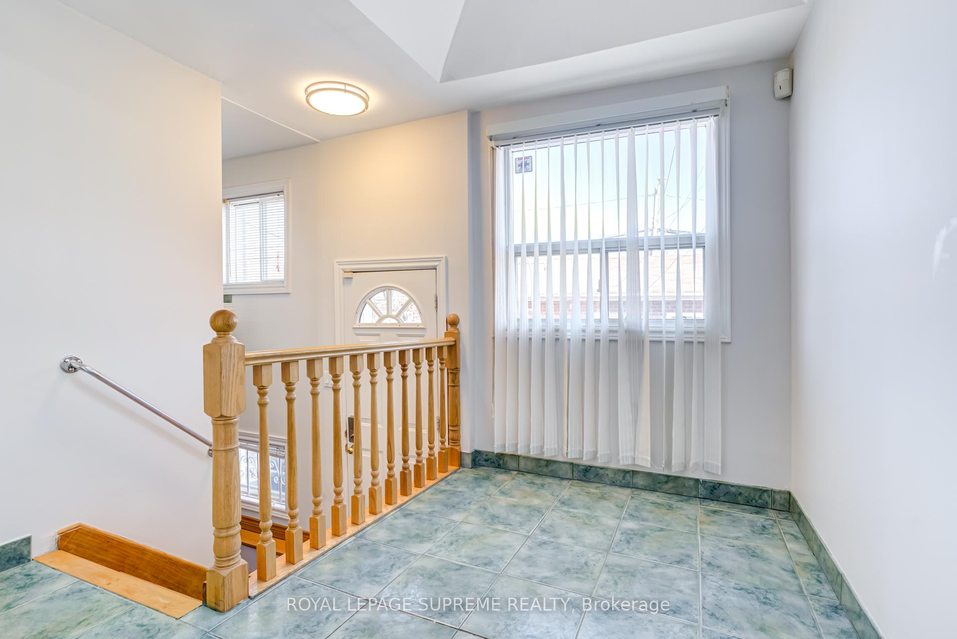 160 Shanly Street Lower, Toronto Unit: Lower