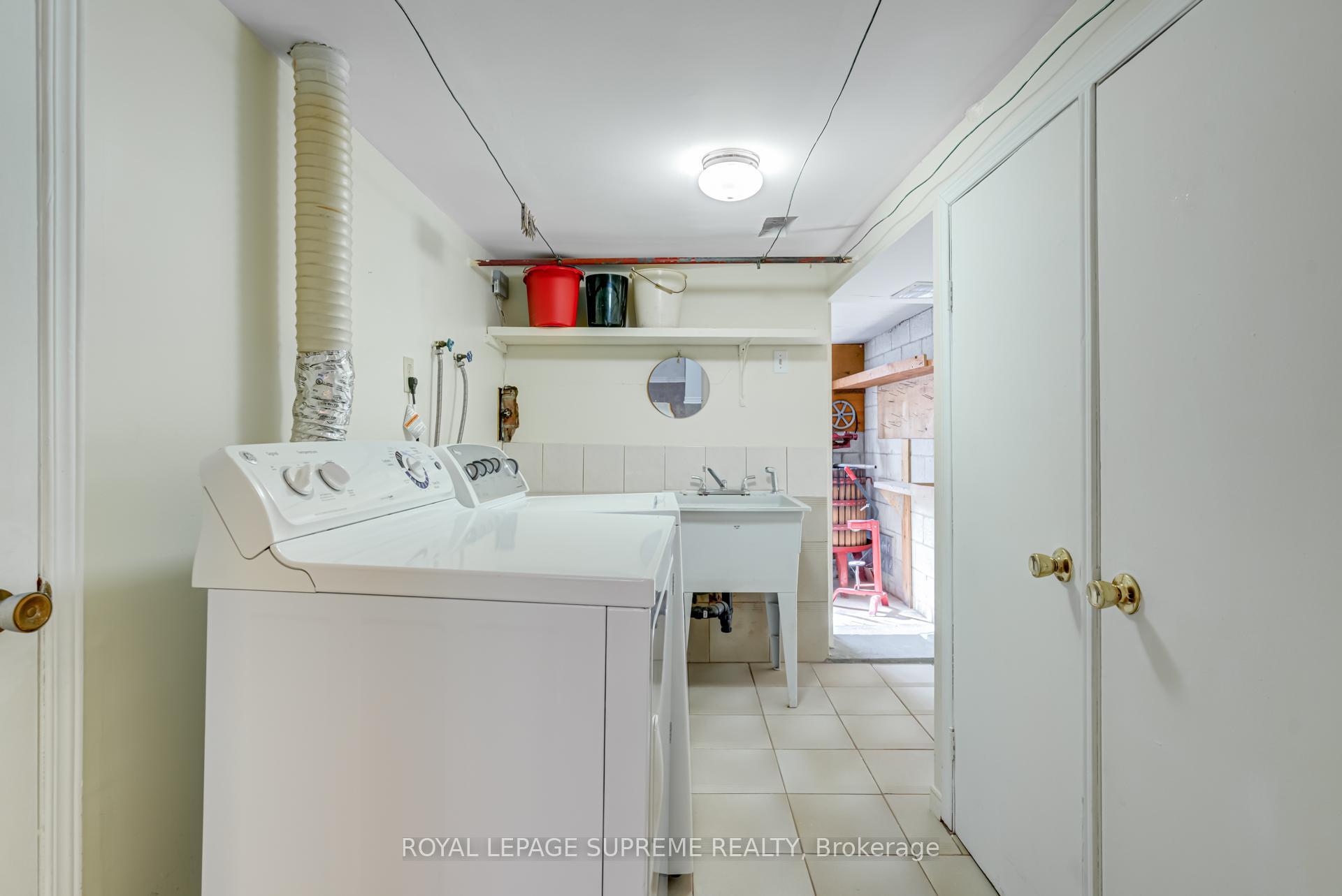 160 Shanly Street Lower, Toronto Unit: Lower