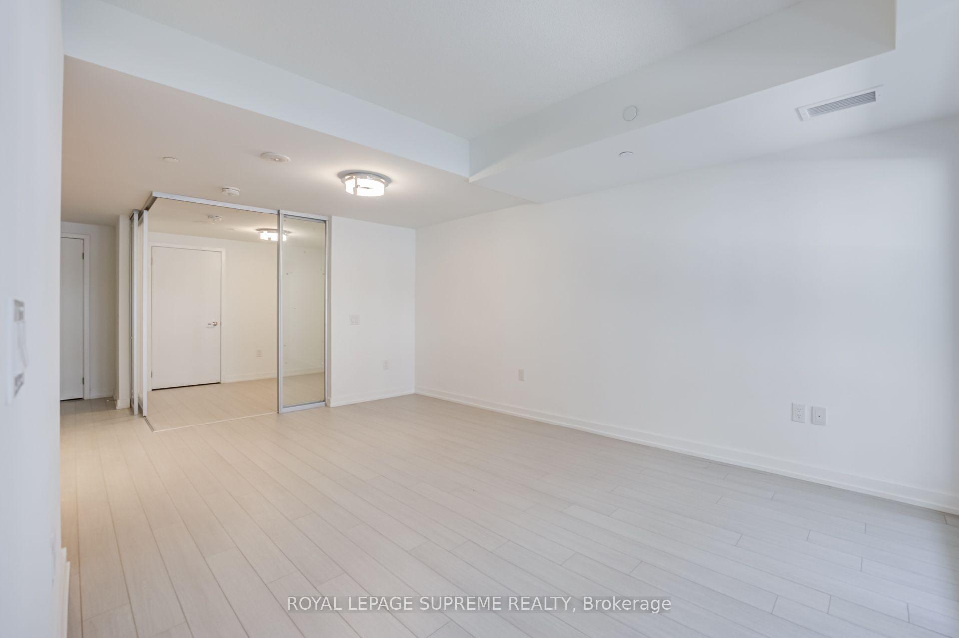 4010 Eglinton Avenue W 215, Toronto Unit: 215