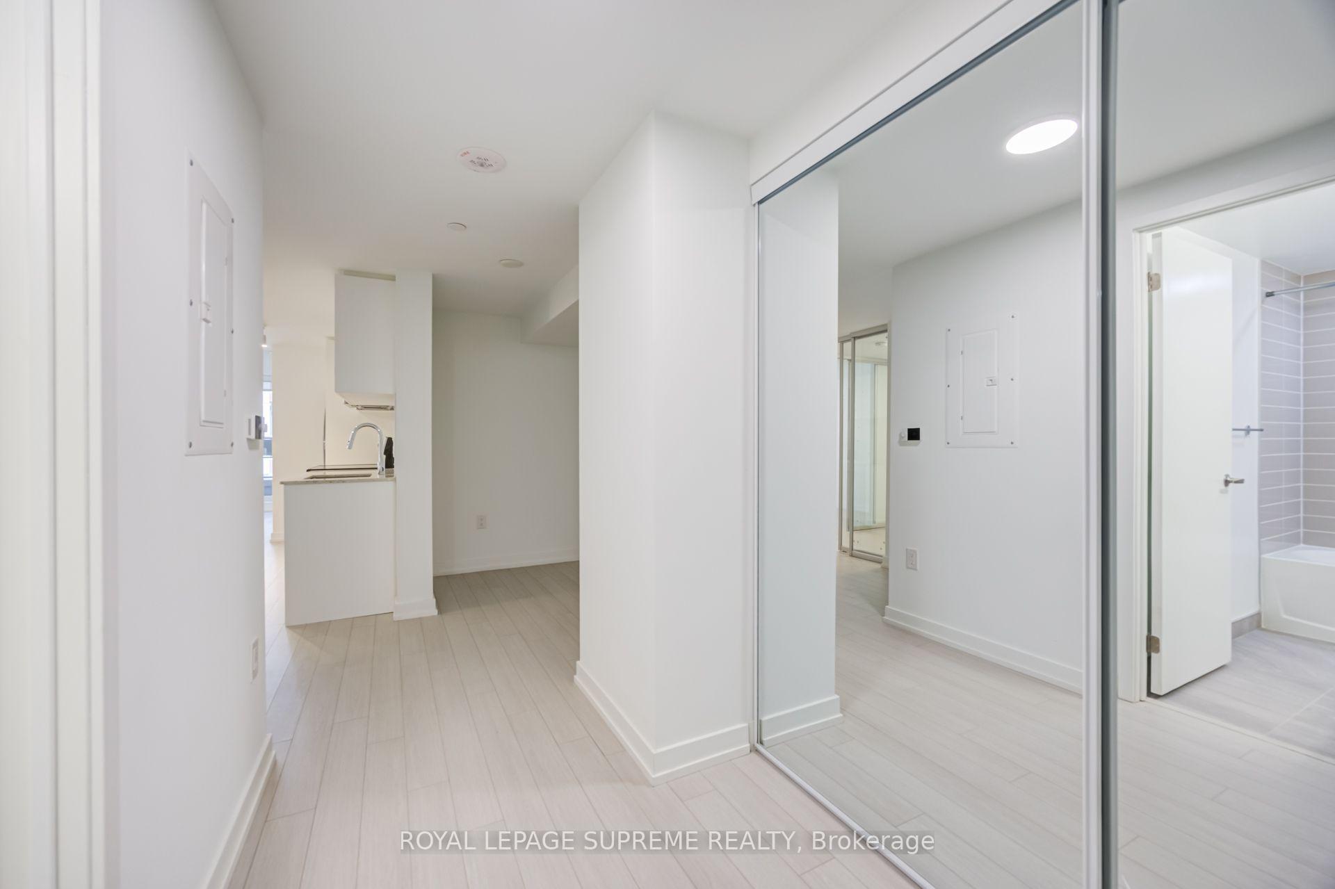4010 Eglinton Avenue W 215, Toronto Unit: 215