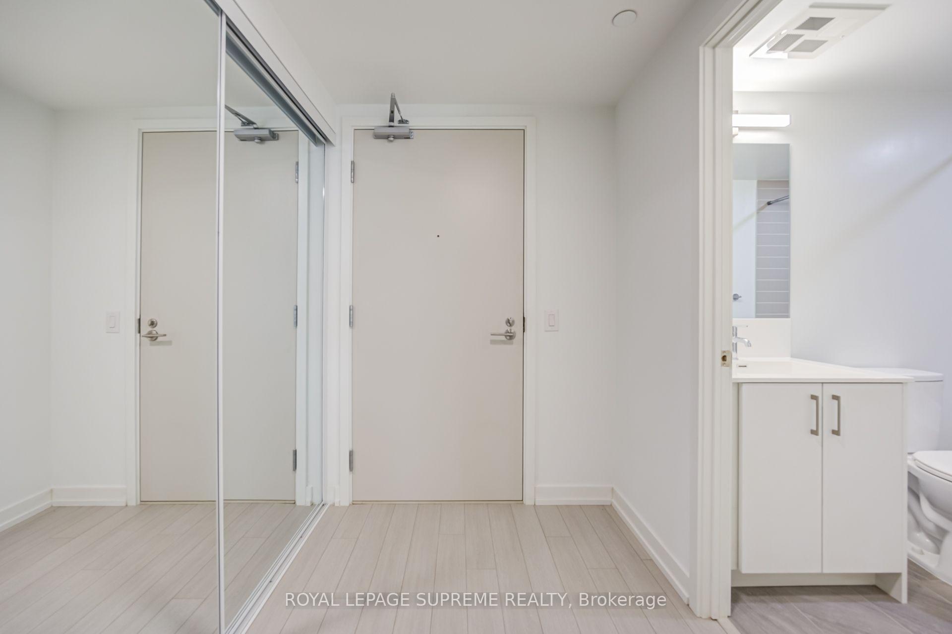 4010 Eglinton Avenue W 215, Toronto Unit: 215