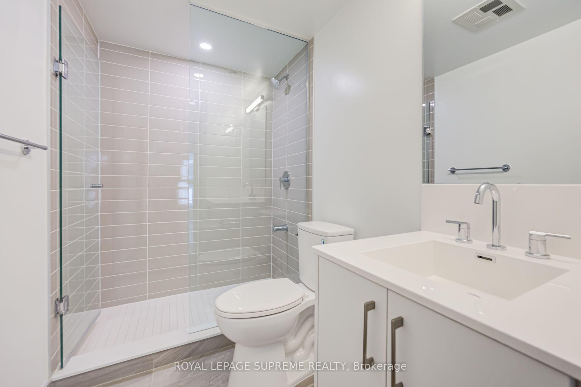 4010 Eglinton Avenue W 215, Toronto Unit: 215