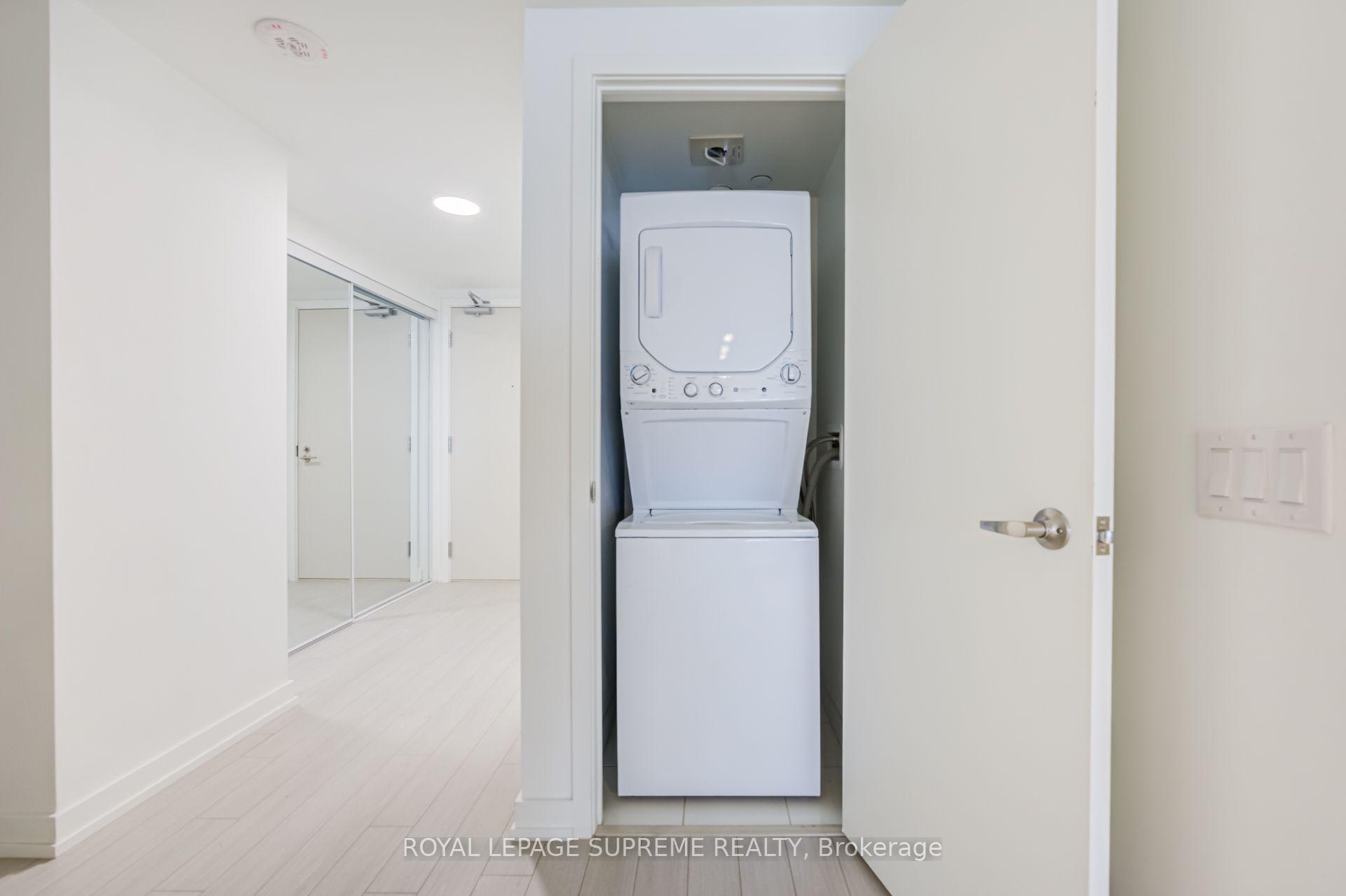 4010 Eglinton Avenue W 215, Toronto Unit: 215