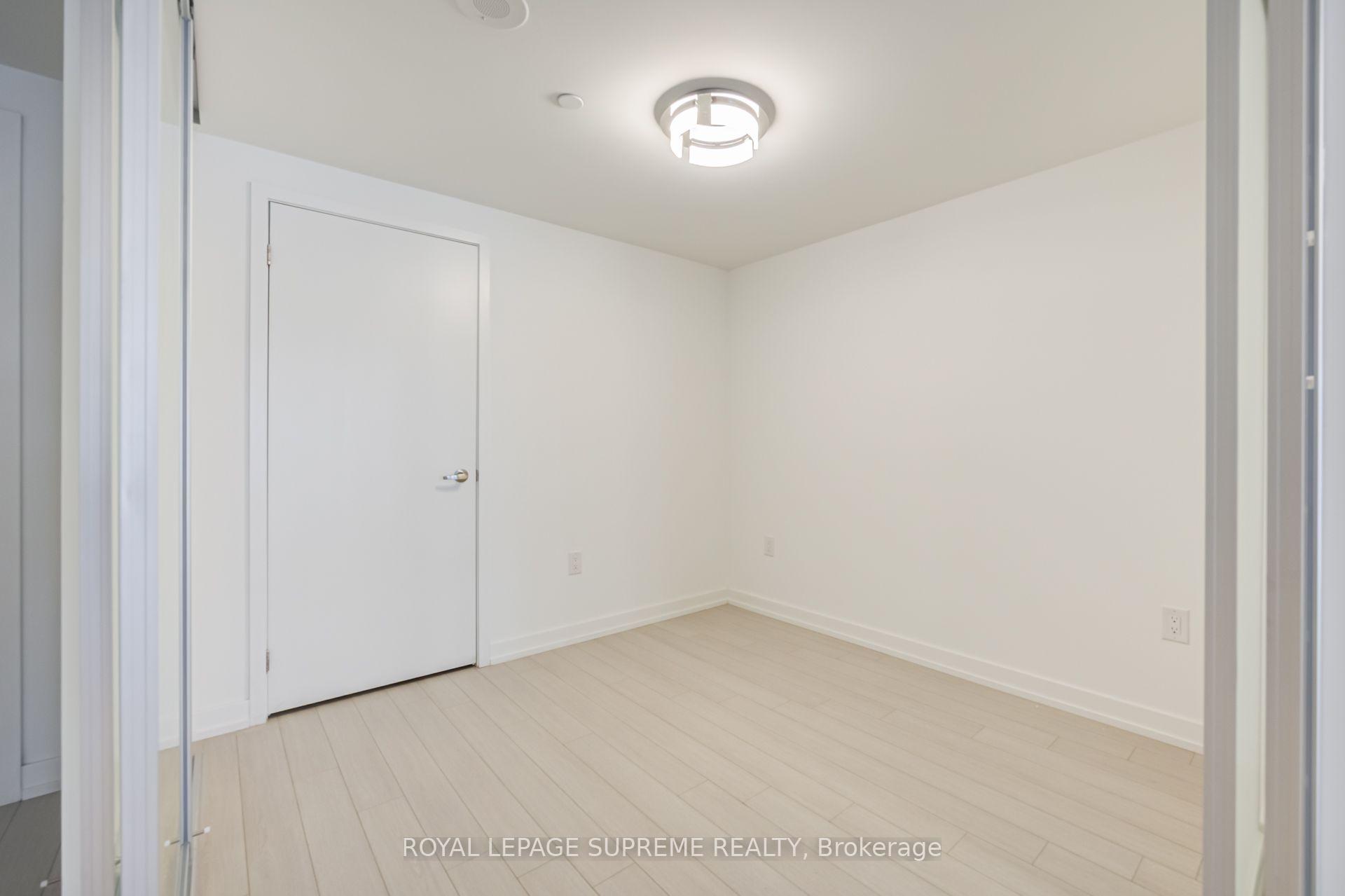 4010 Eglinton Avenue W 215, Toronto Unit: 215