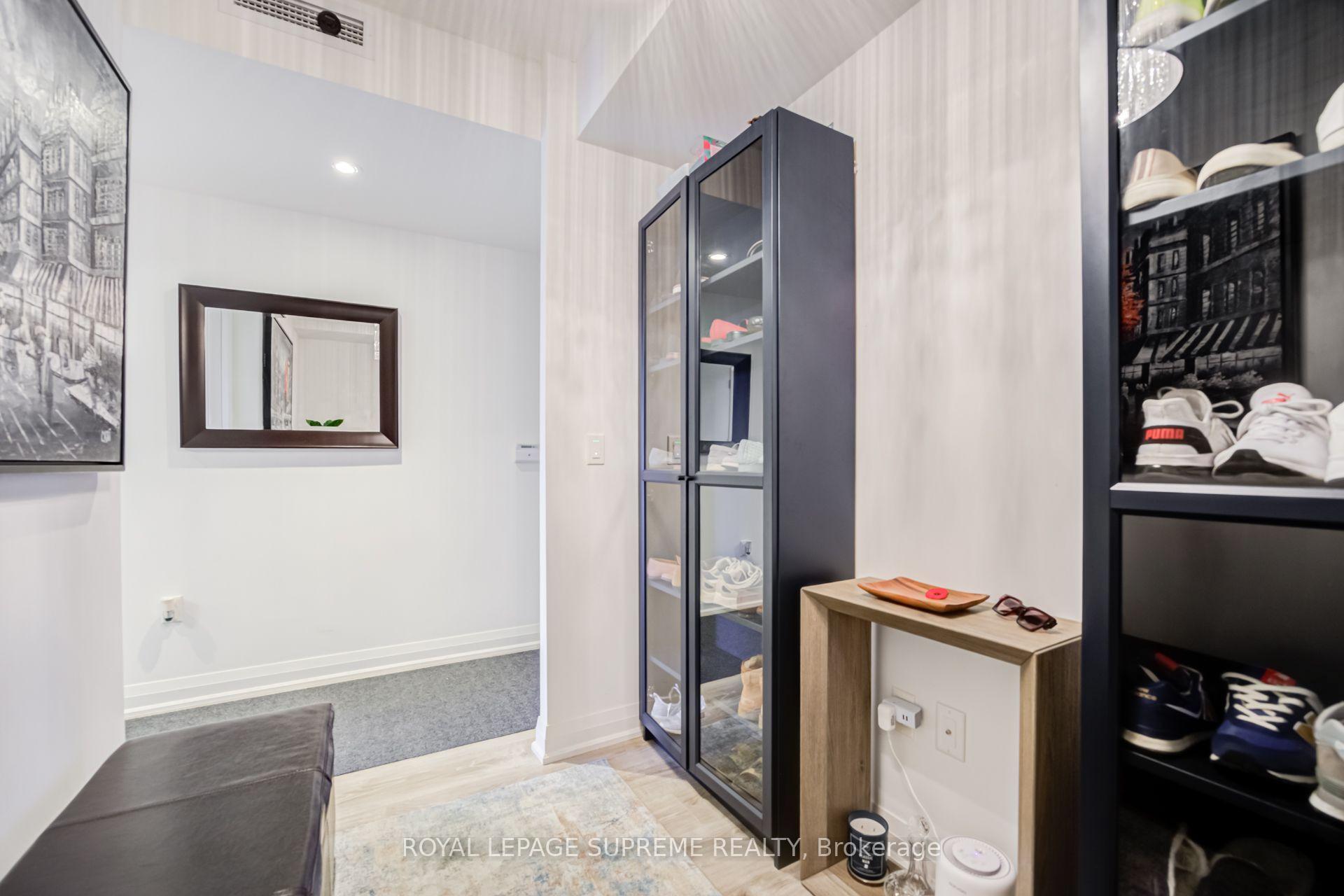 10 Gibbs Road 414, Toronto Unit: 414