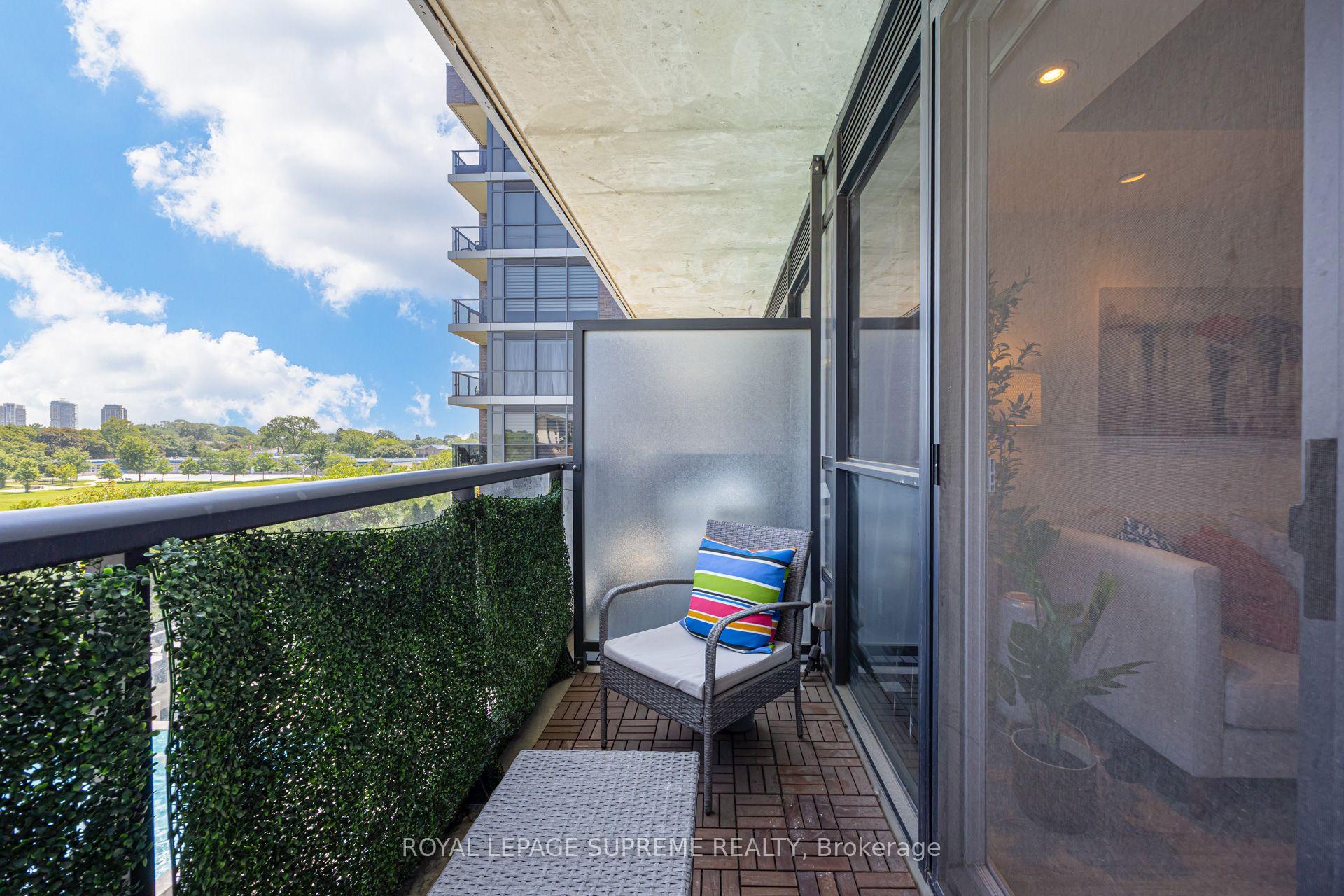 10 Gibbs Road 414, Toronto Unit: 414