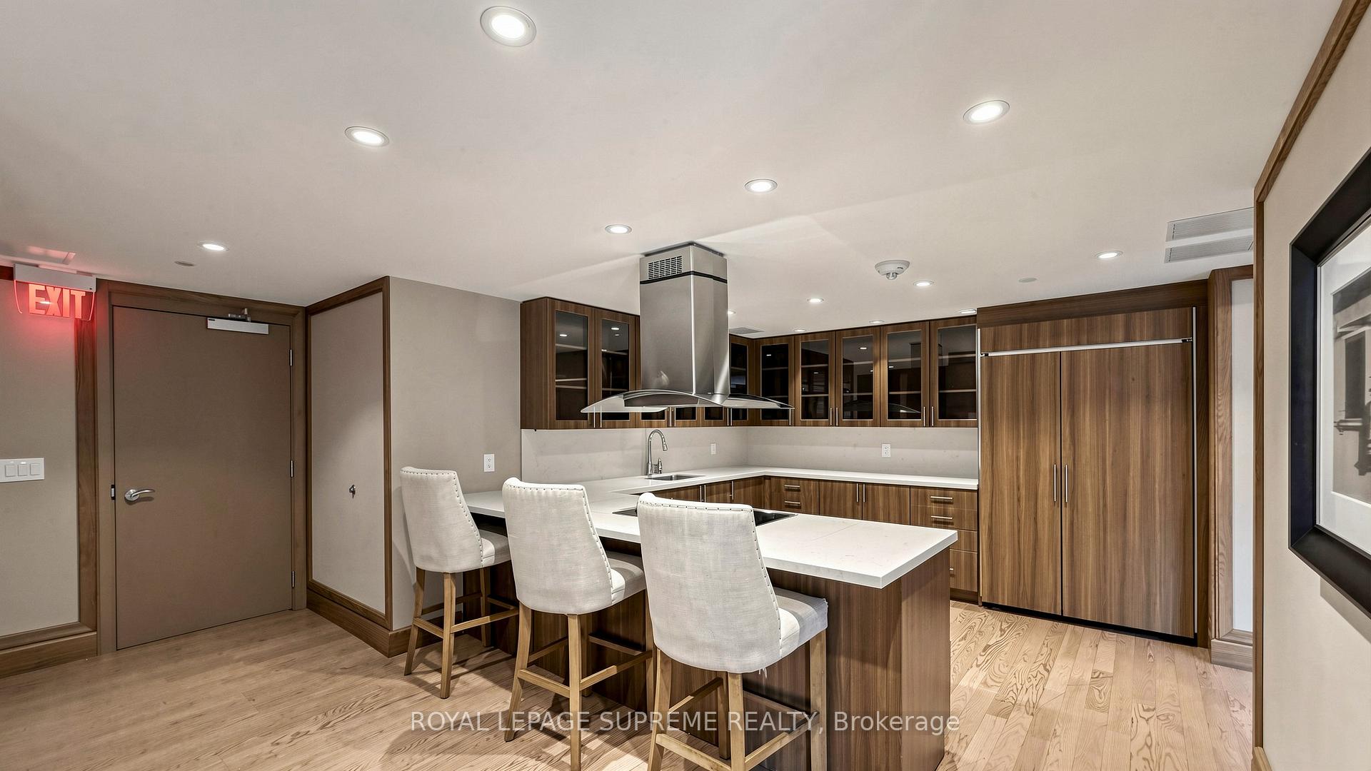 830 W Lawrence Avenue W 2702, Toronto Unit: 2702