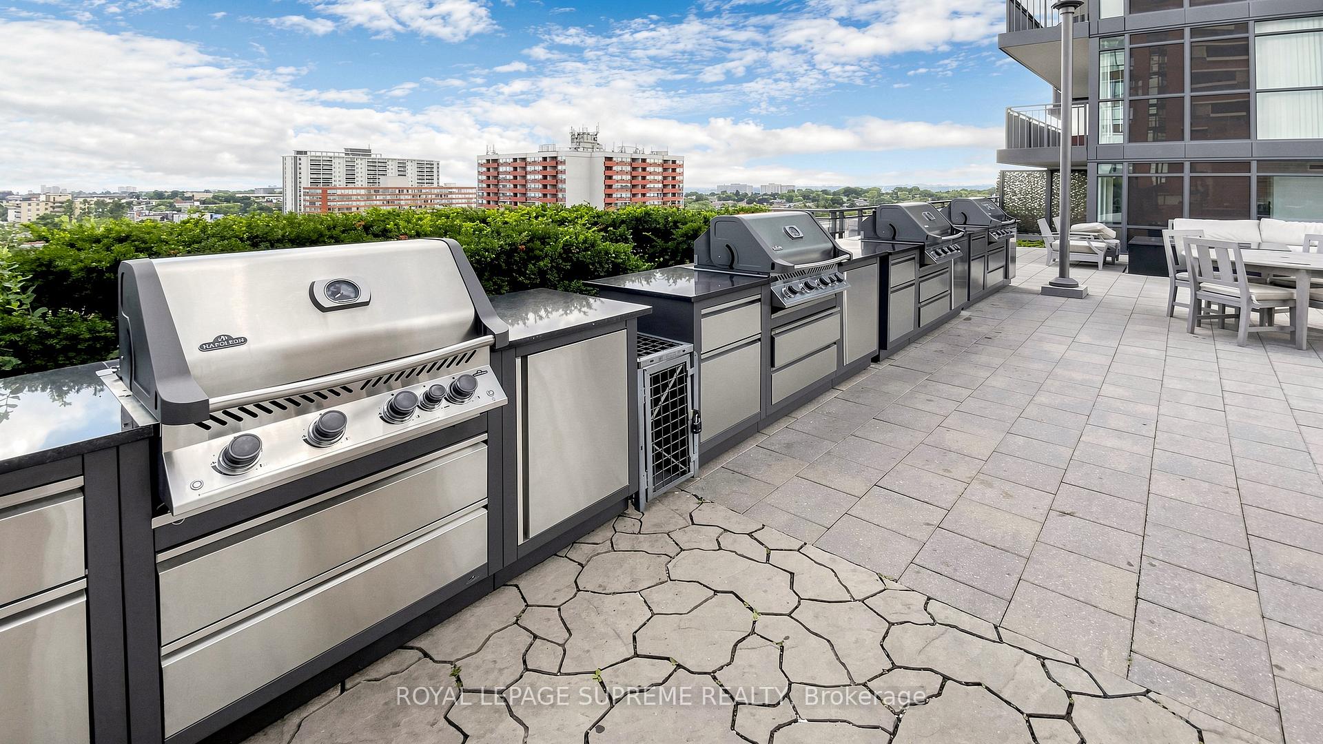 830 W Lawrence Avenue W 2702, Toronto Unit: 2702