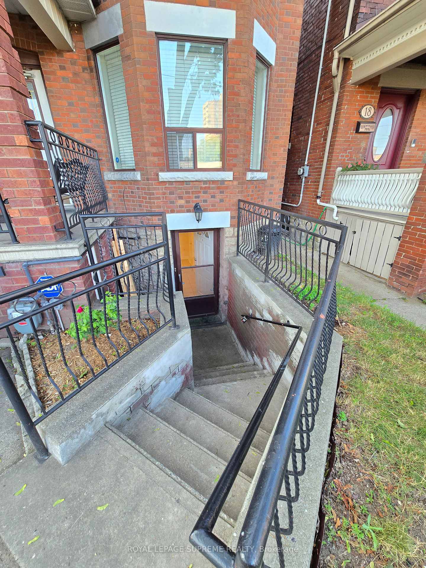20 Edna Avenue Basement, Toronto Unit: Basement