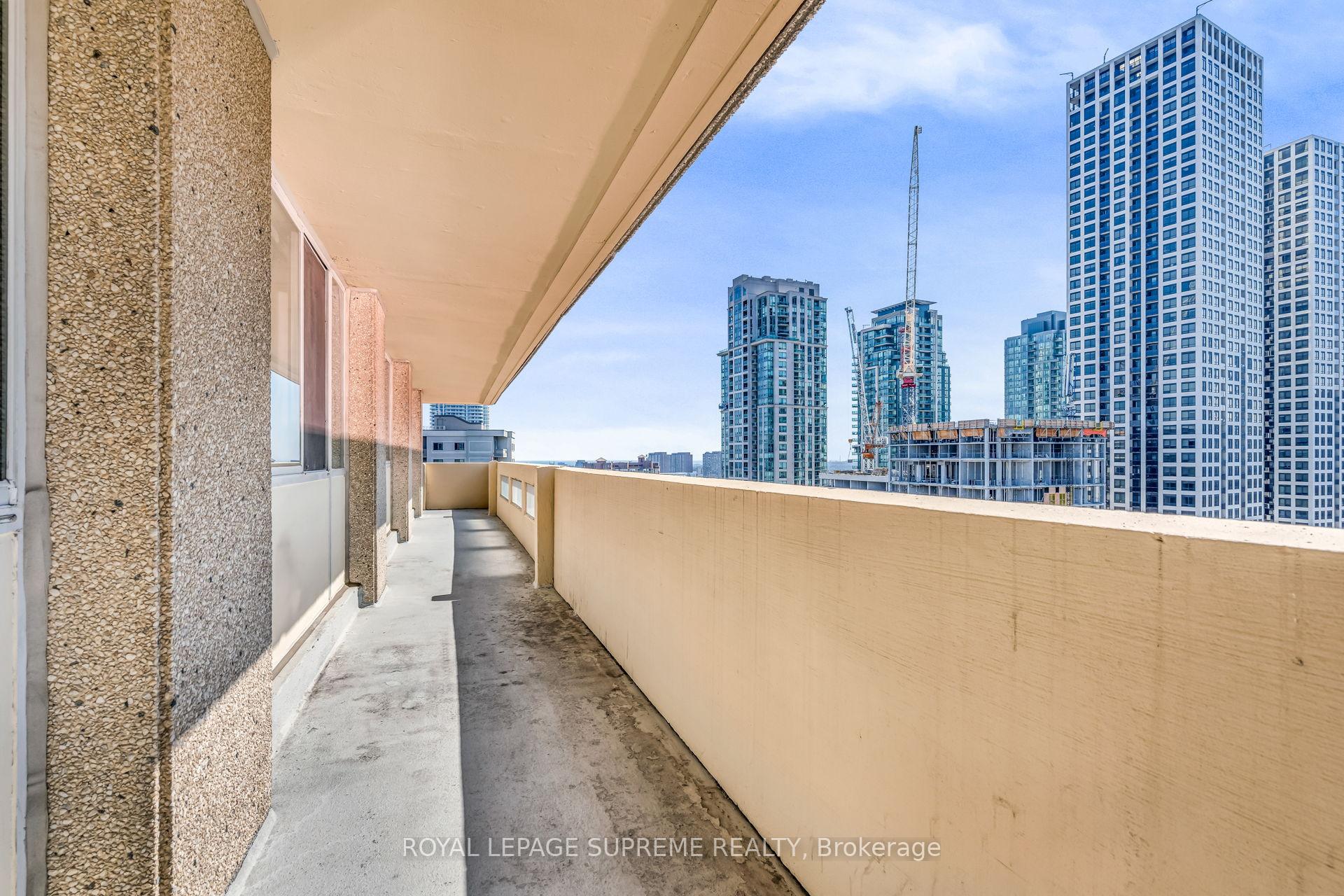 3590 Kaneff Crescent 1907