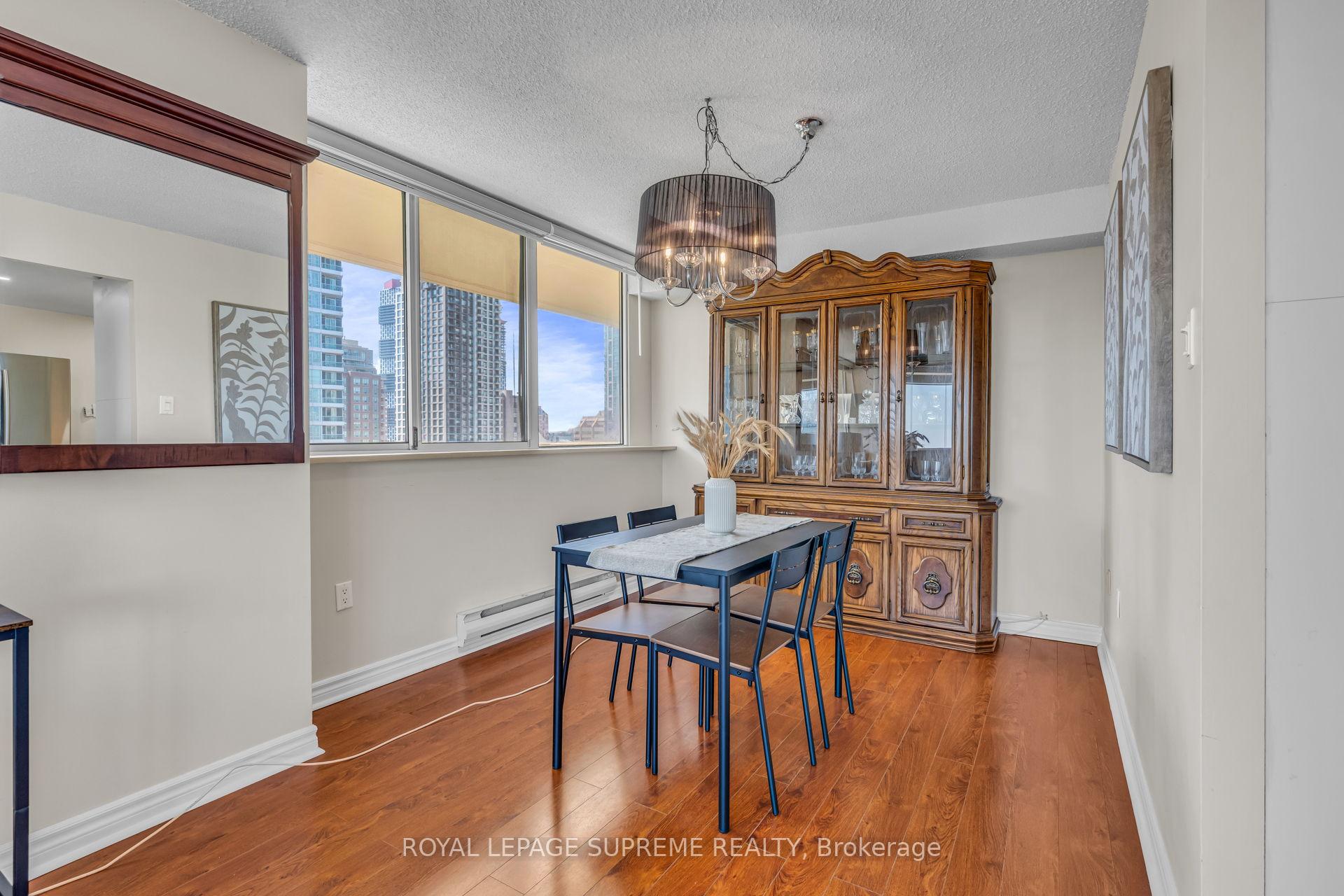 3590 Kaneff Crescent 1907