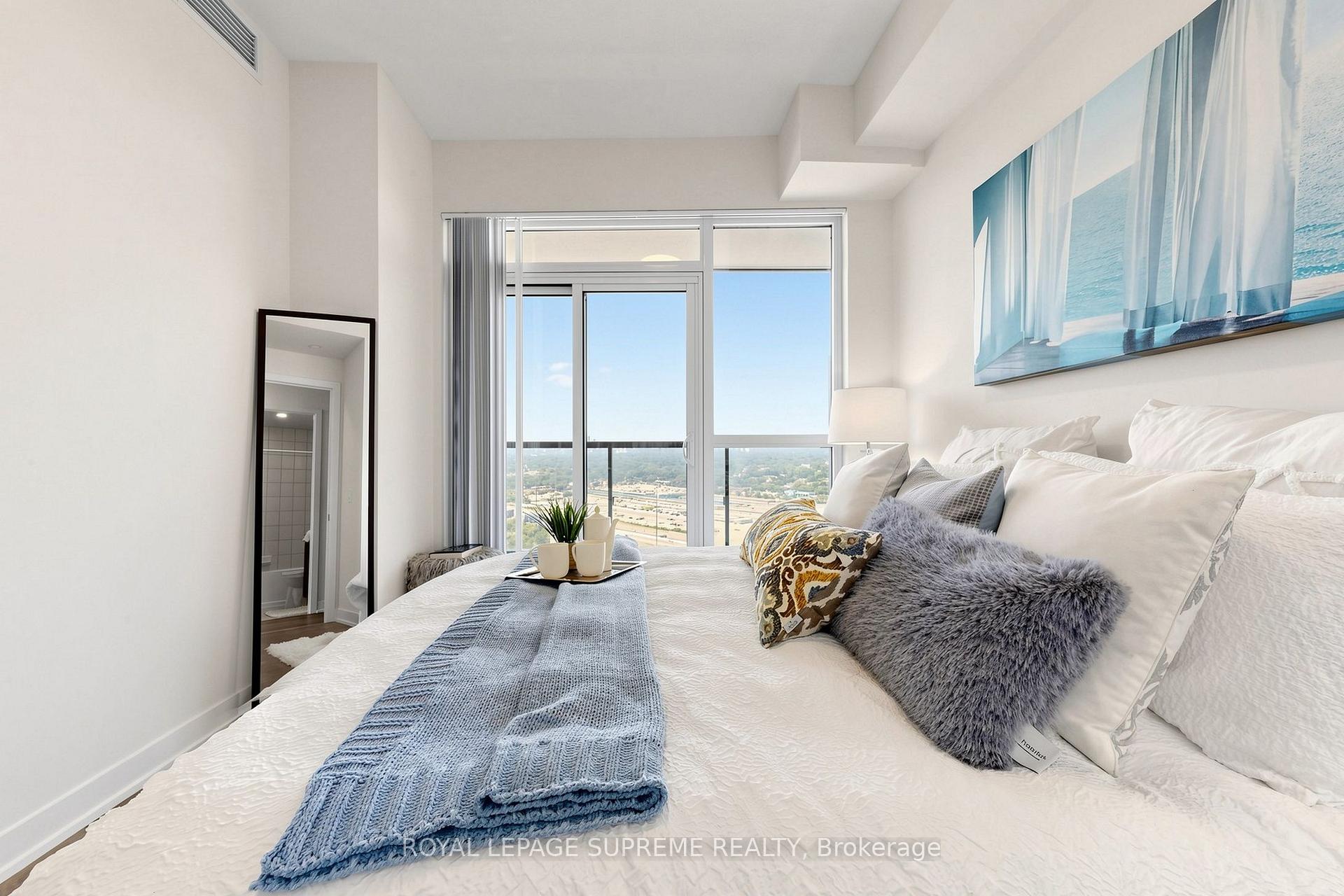 38 Annie Craig Drive 2708, Toronto Unit: 2708