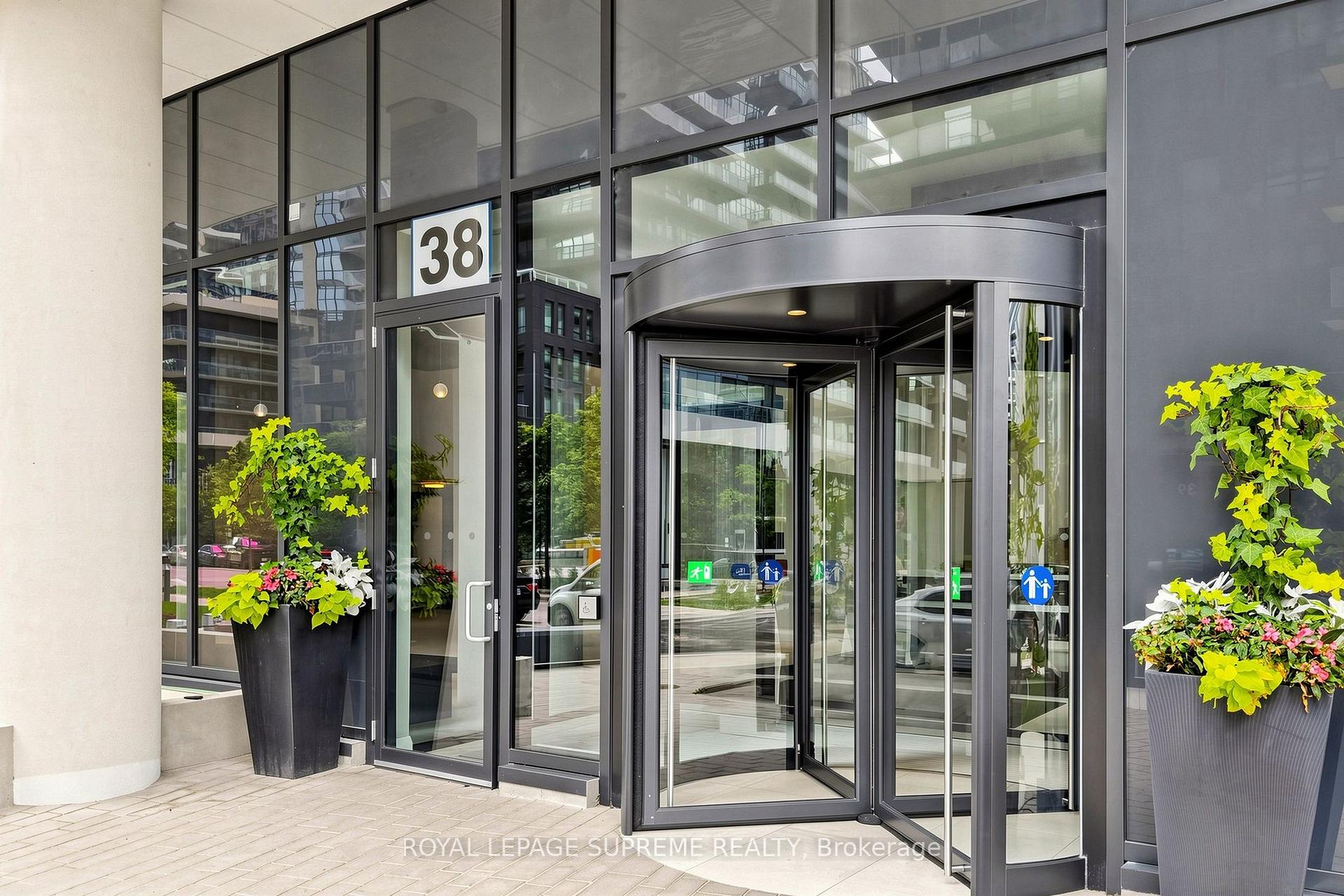 38 Annie Craig Drive 2708, Toronto Unit: 2708