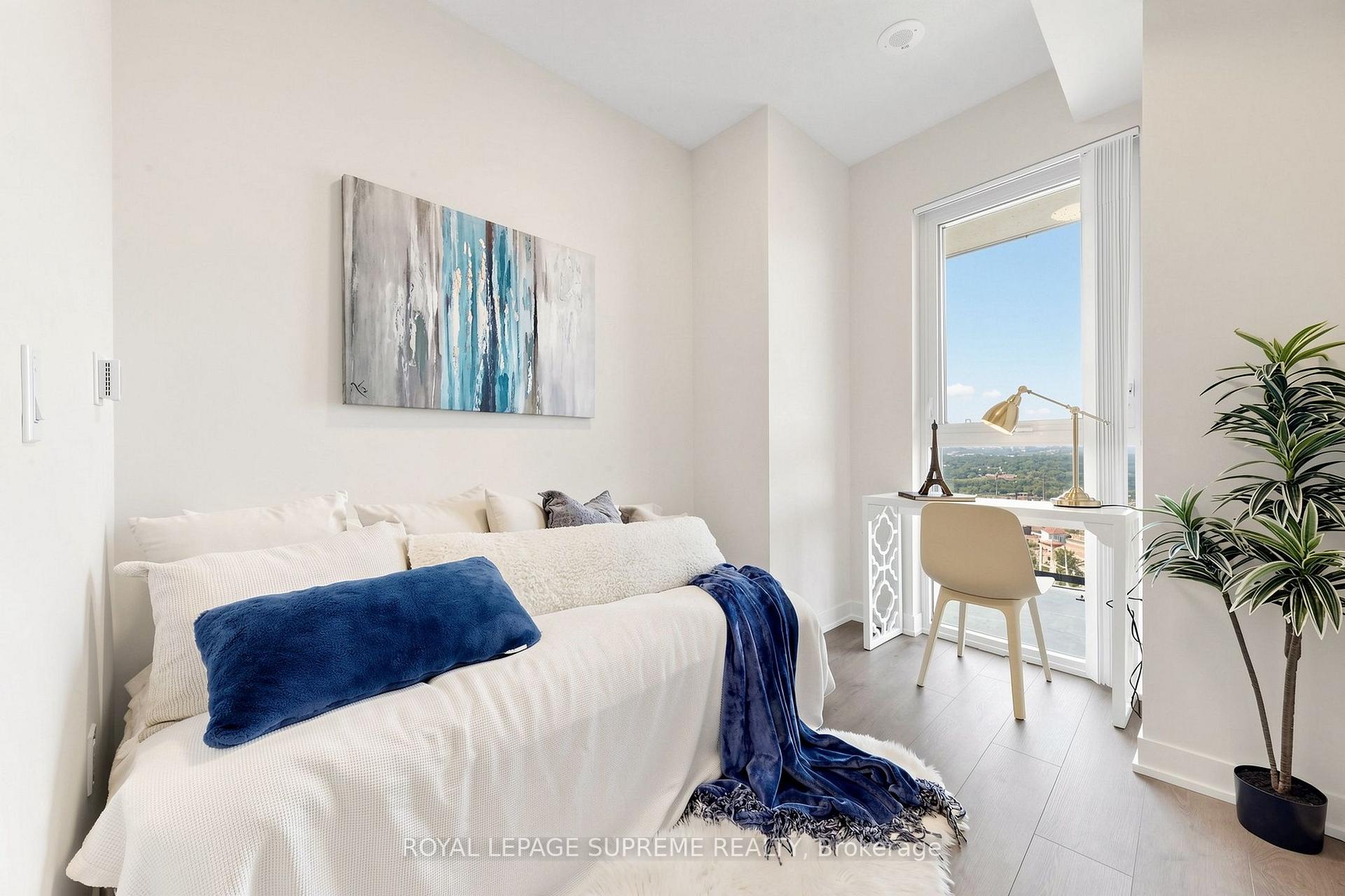 38 Annie Craig Drive 2708, Toronto Unit: 2708
