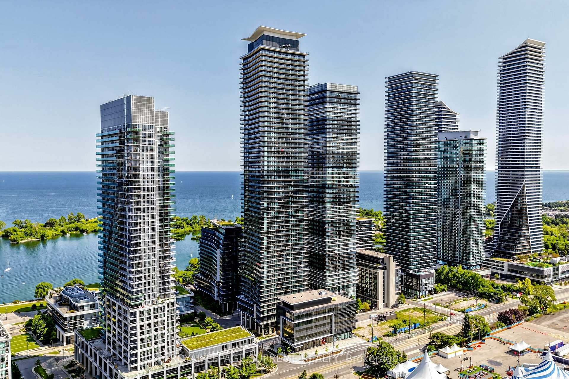 38 Annie Craig Drive 2708, Toronto Unit: 2708