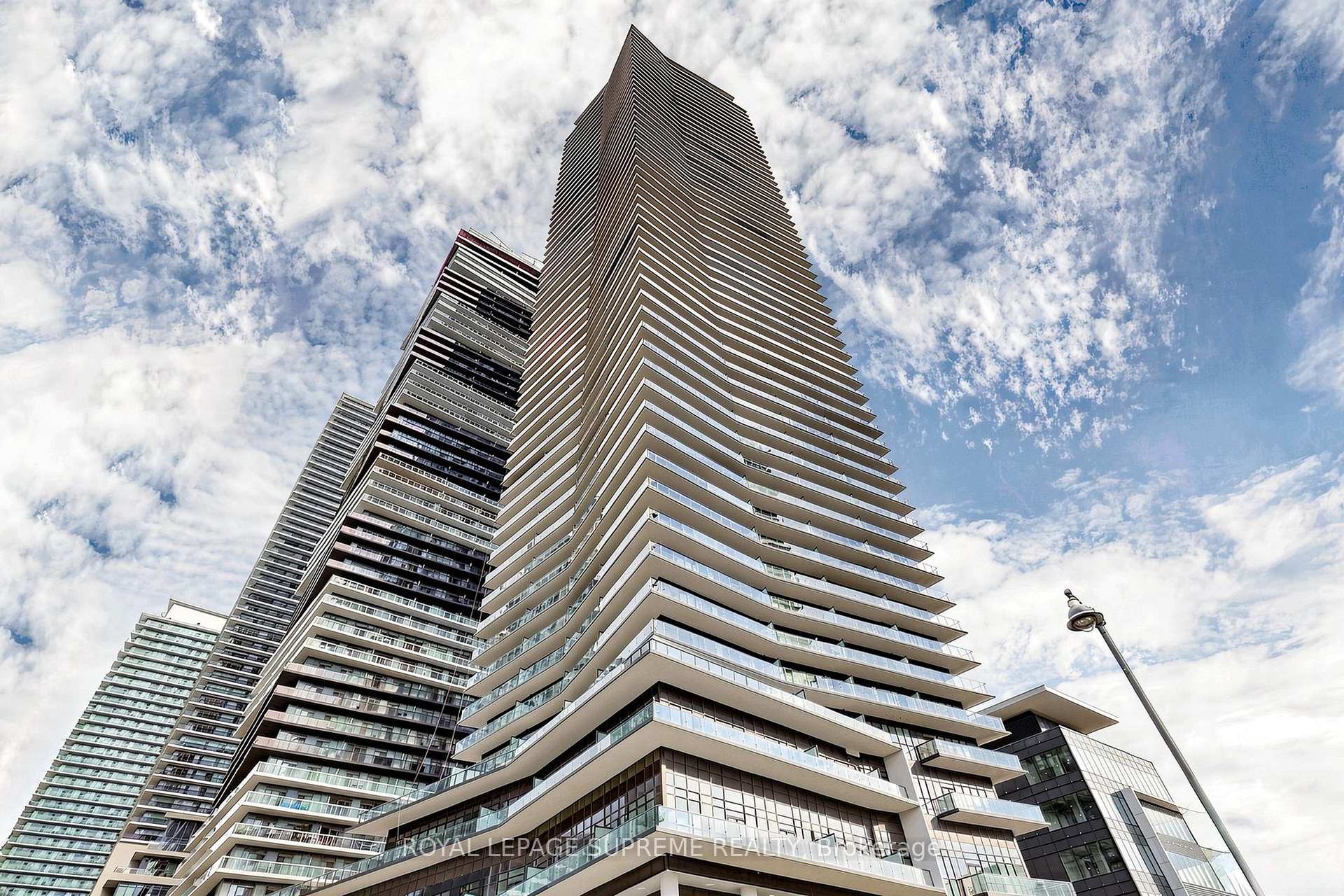 38 Annie Craig Drive 2708, Toronto Unit: 2708