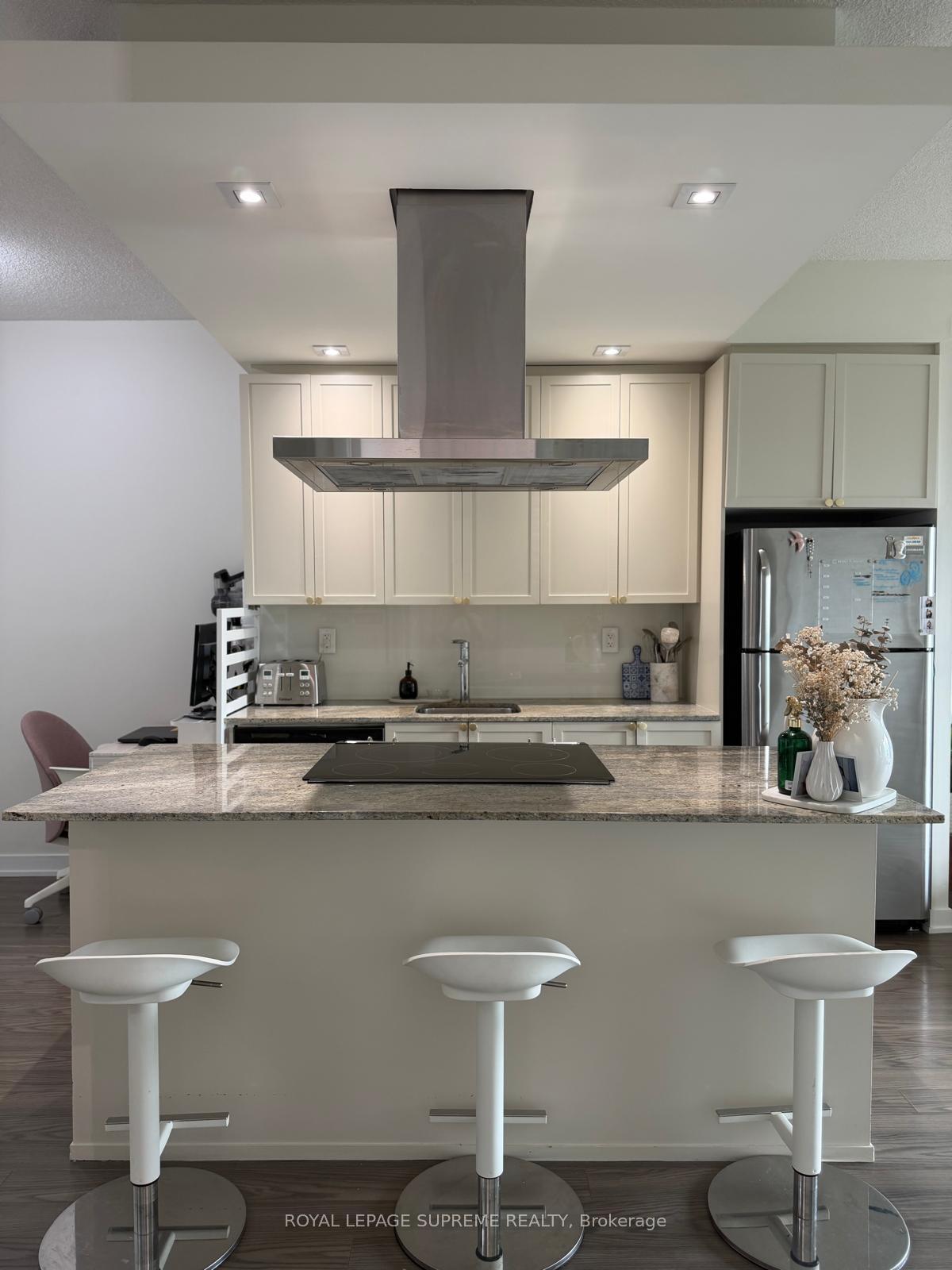 165 Legion Road 1429, Toronto Unit: 1429