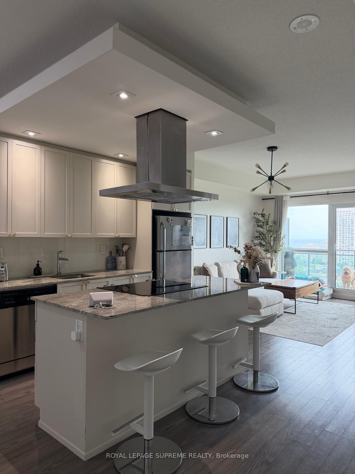 165 Legion Road 1429, Toronto Unit: 1429