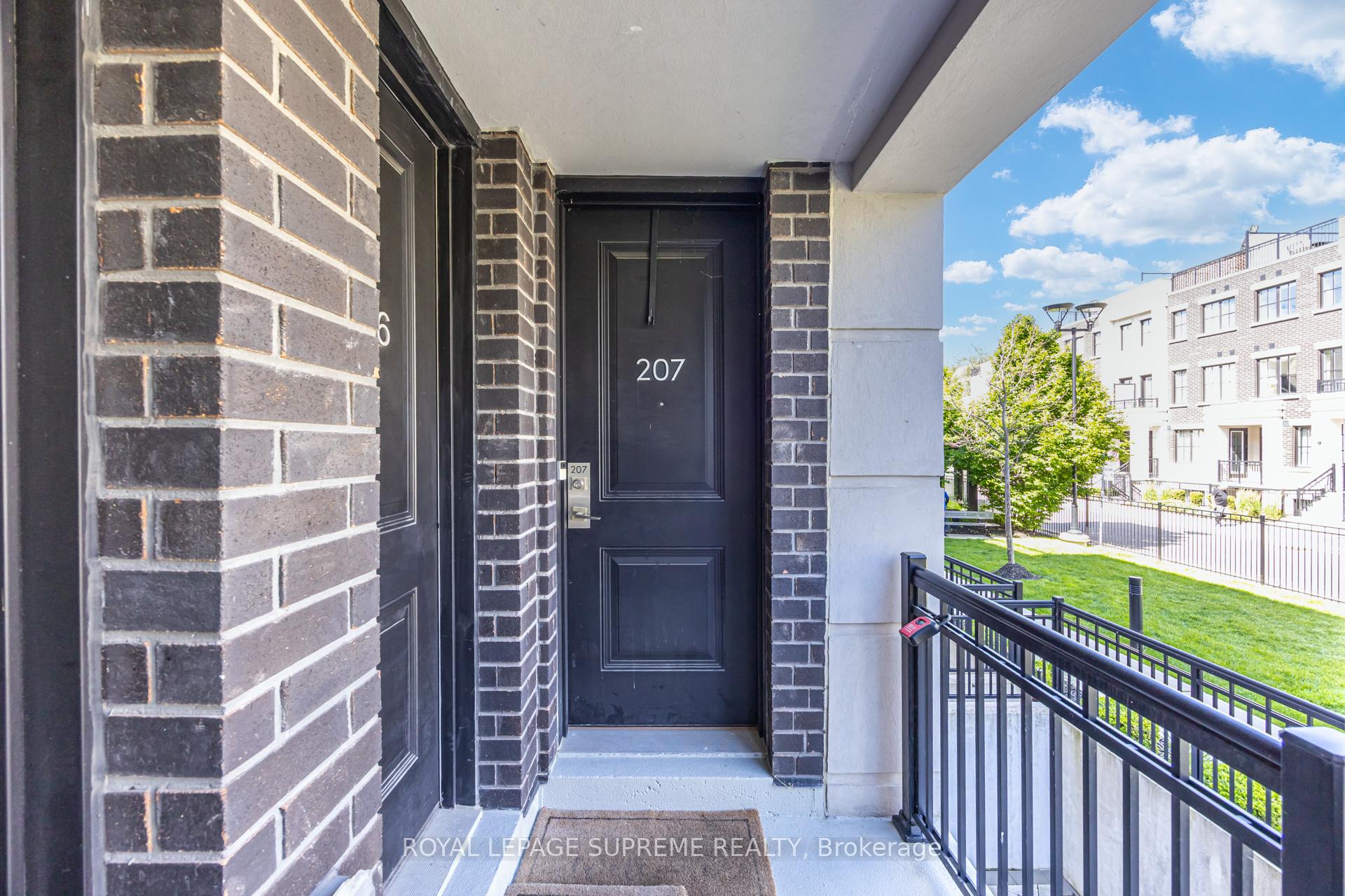 652 Cricklewood Drive 207