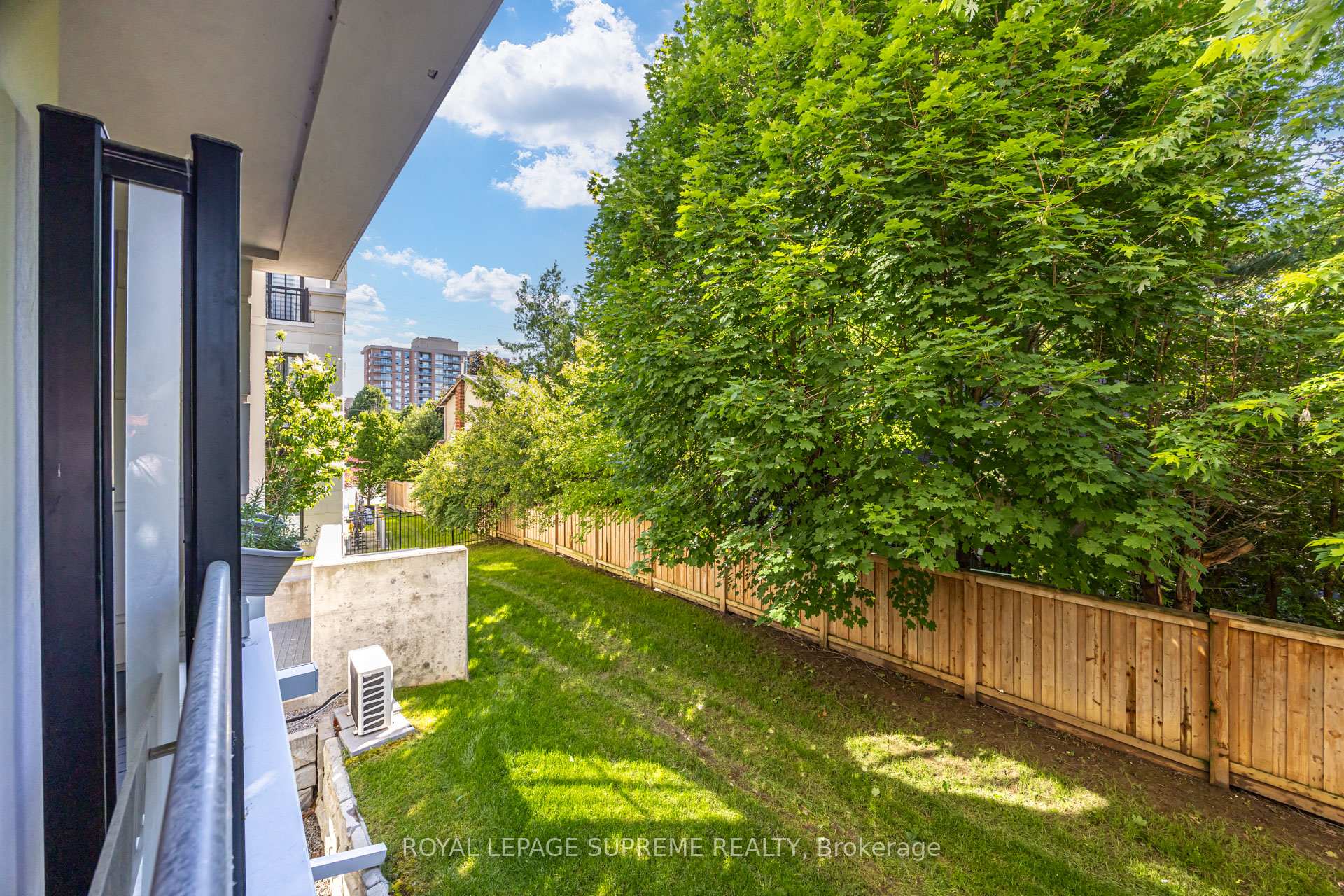 652 Cricklewood Drive 207