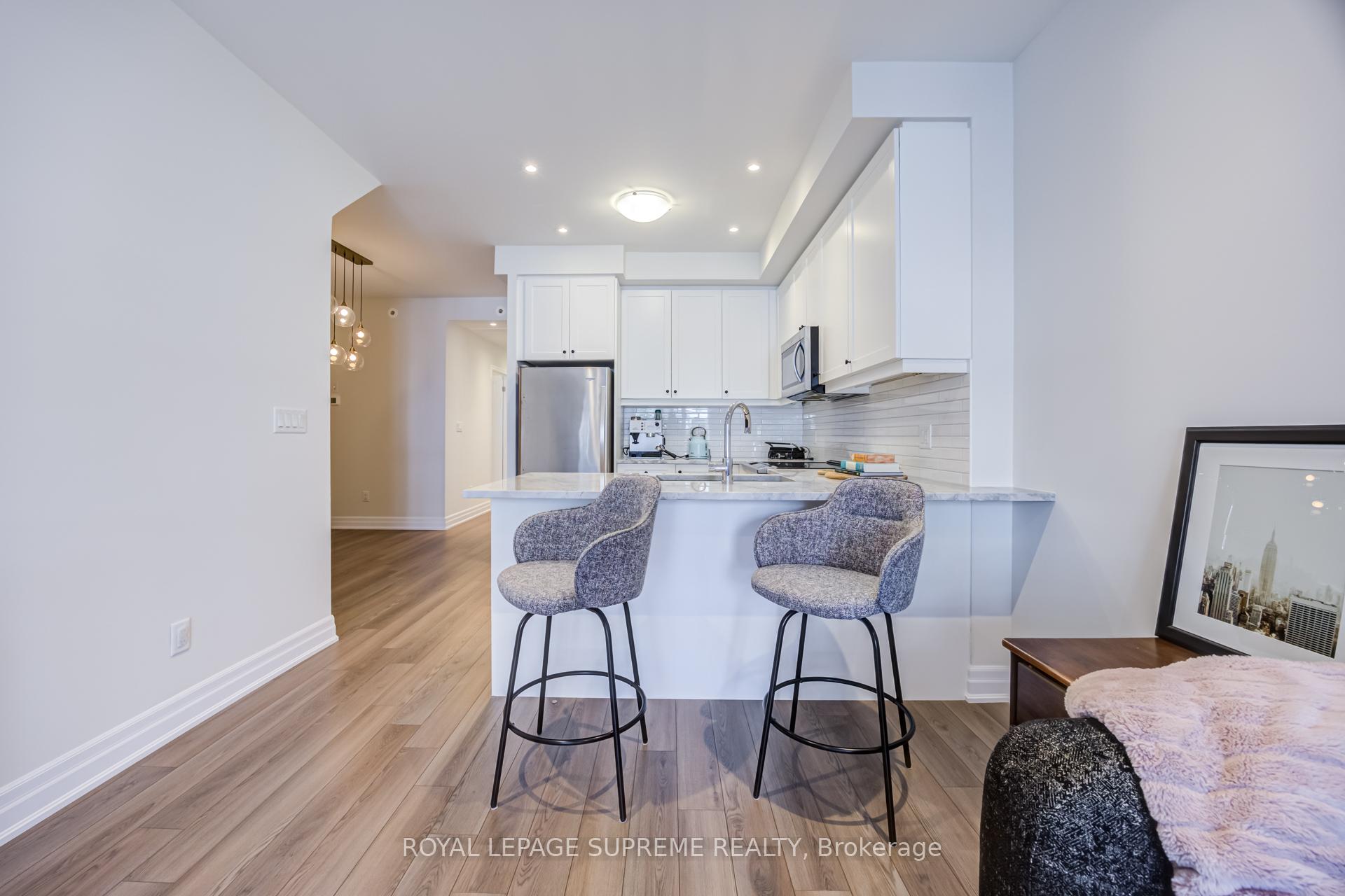 652 Cricklewood Drive 207