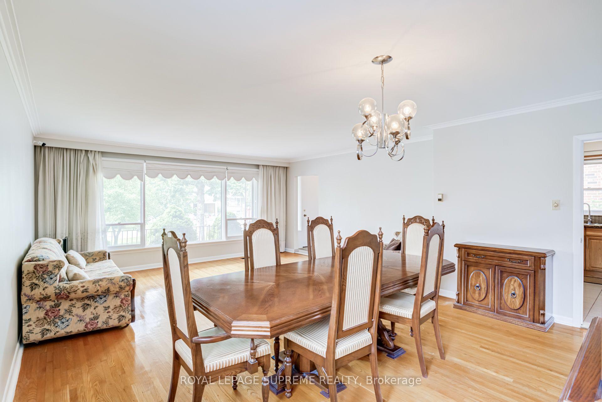 5 Paramount Court Main, Toronto Unit: Main