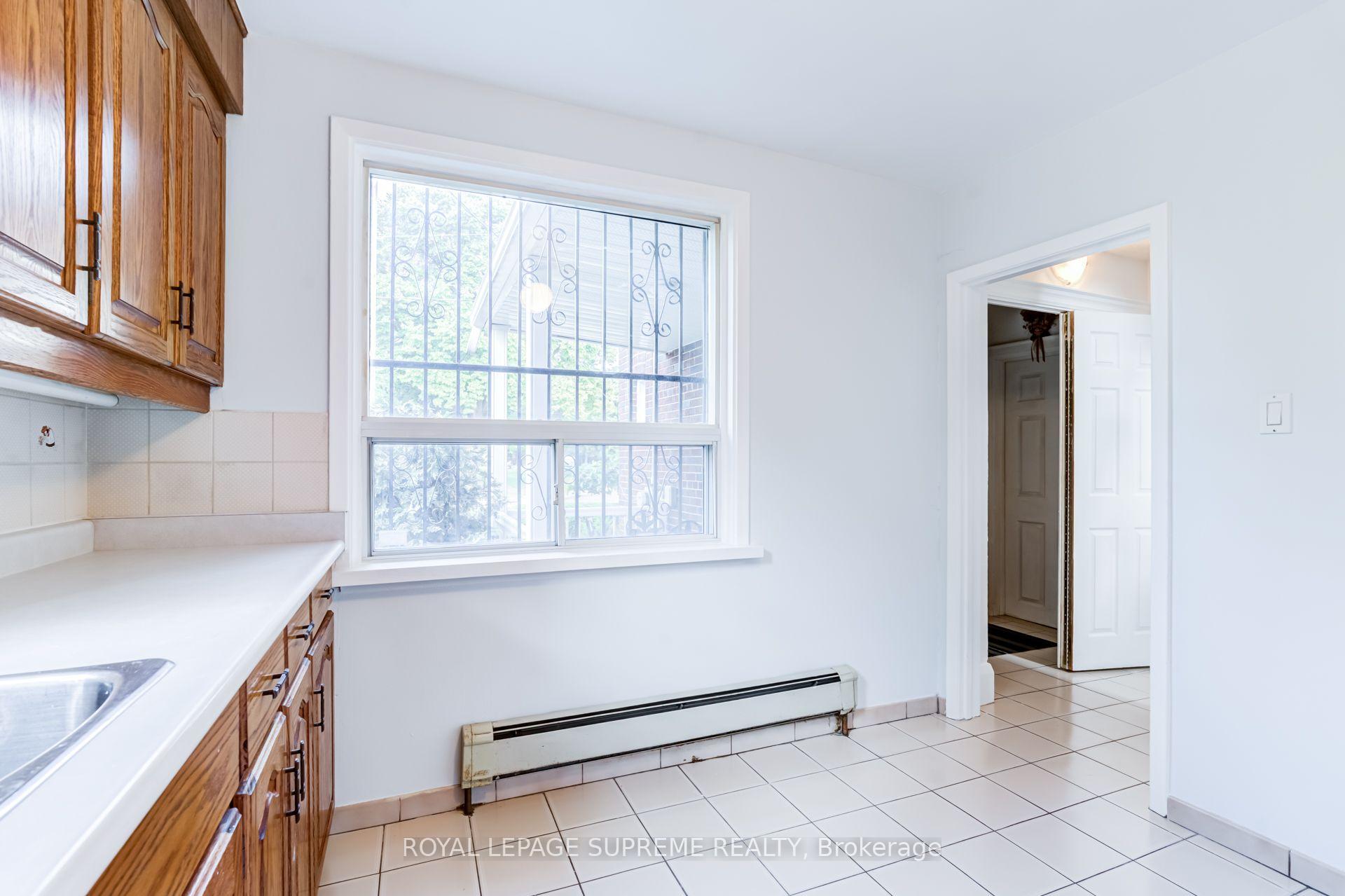 143 Connolly Street 2, Toronto Unit: 2
