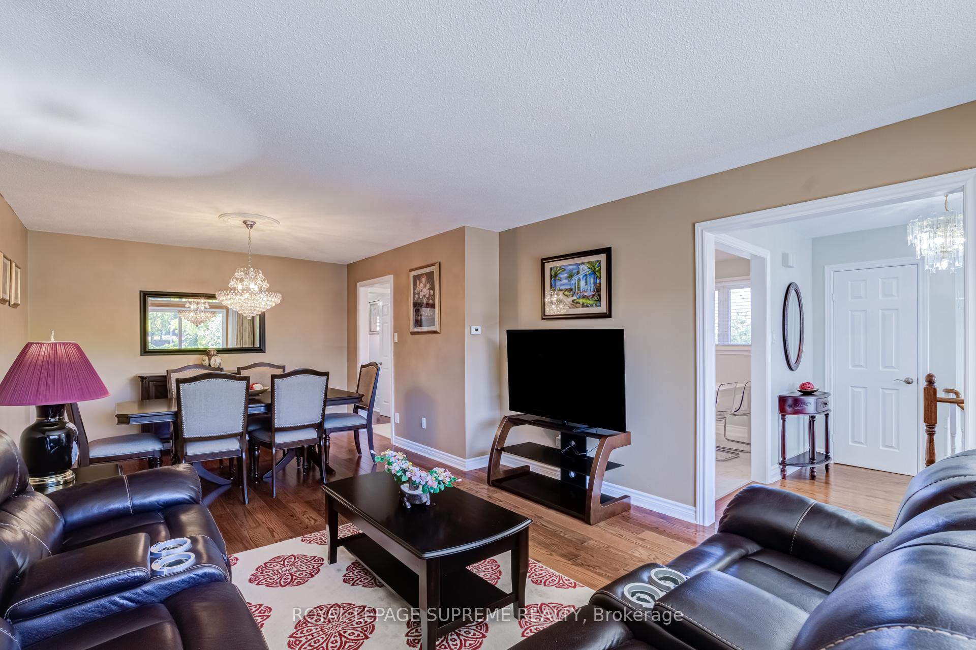 2 Dogleg Court, Toronto