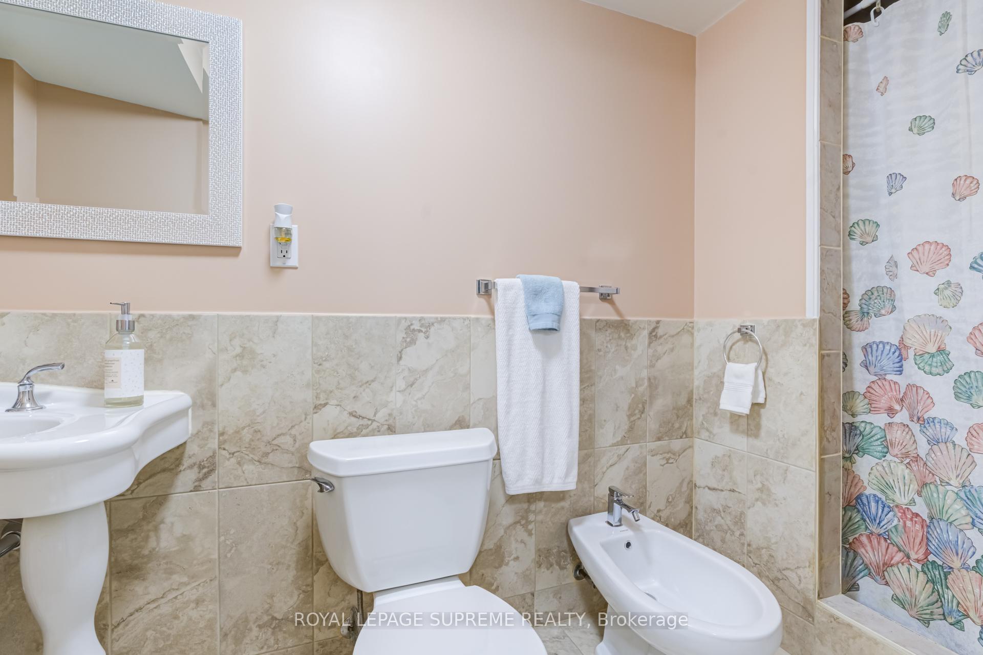 2 Dogleg Court, Toronto