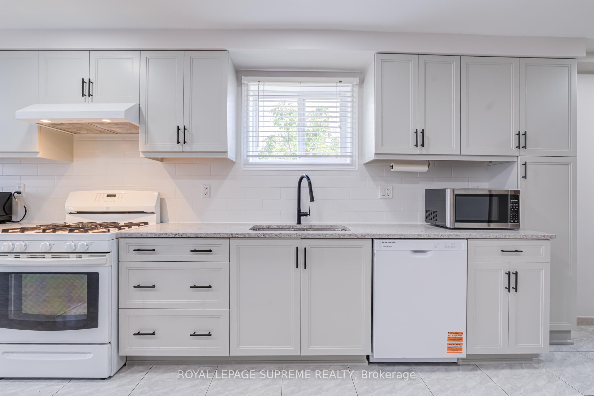 2 Dogleg Court, Toronto