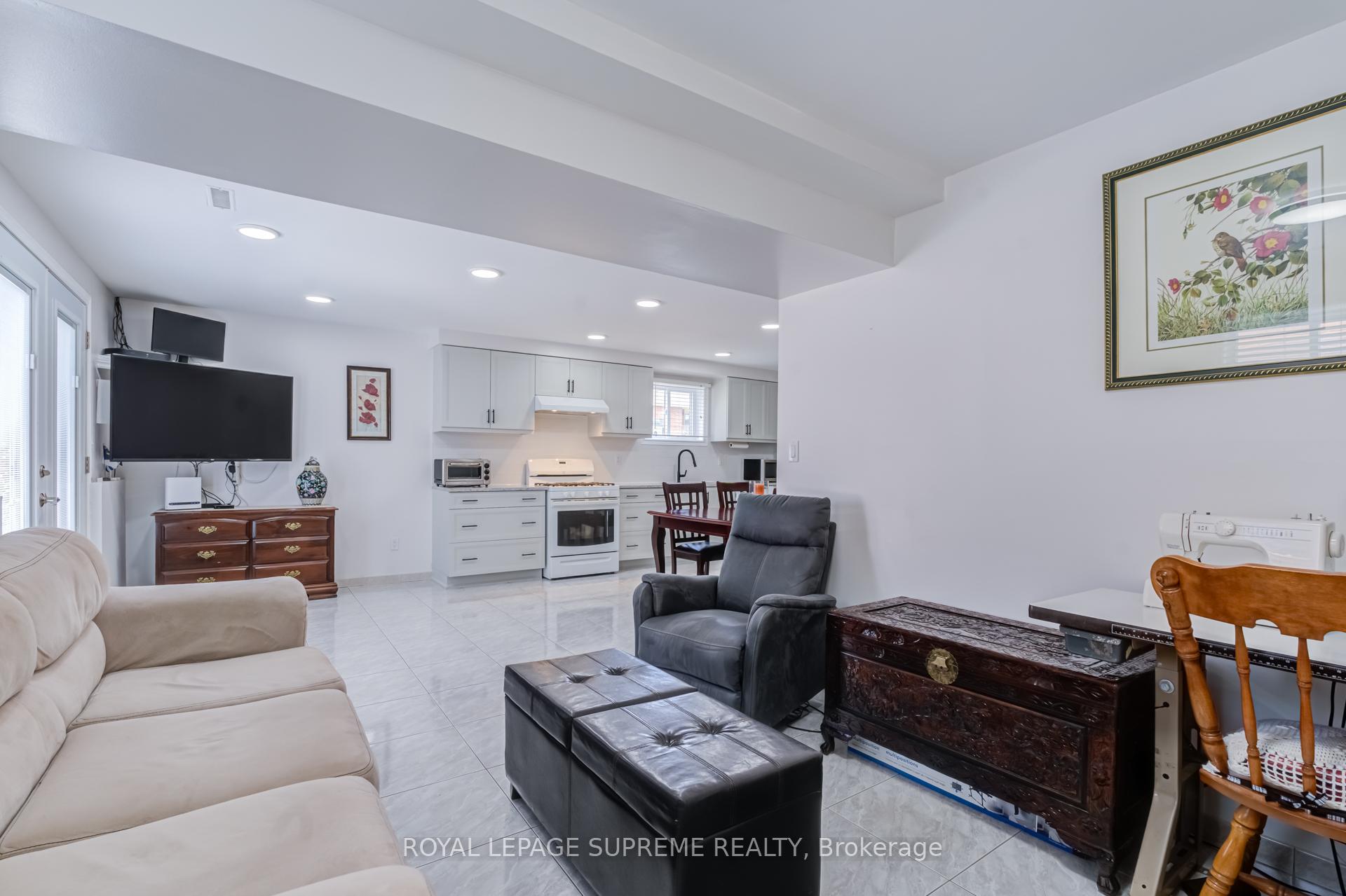 2 Dogleg Court, Toronto