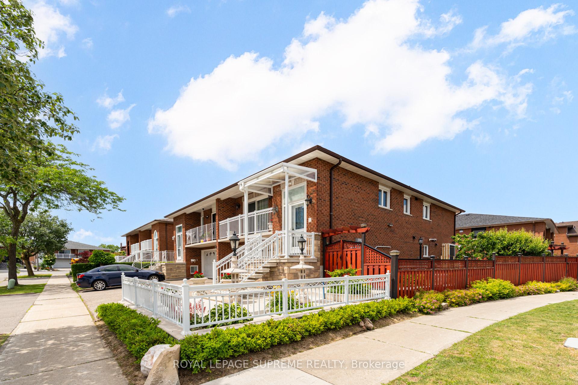 2 Dogleg Court, Toronto