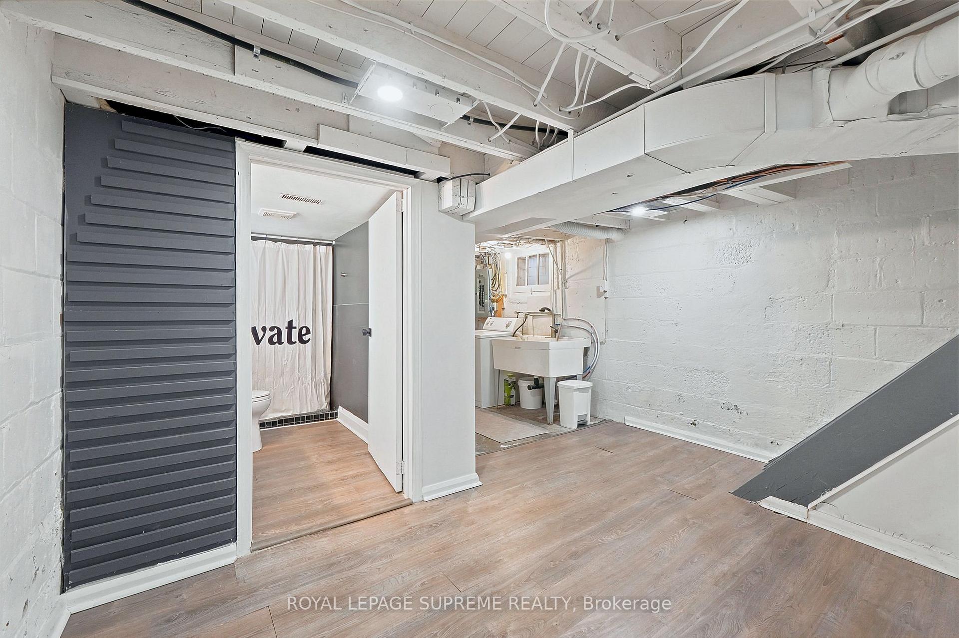 395 McRoberts Avenue, Toronto