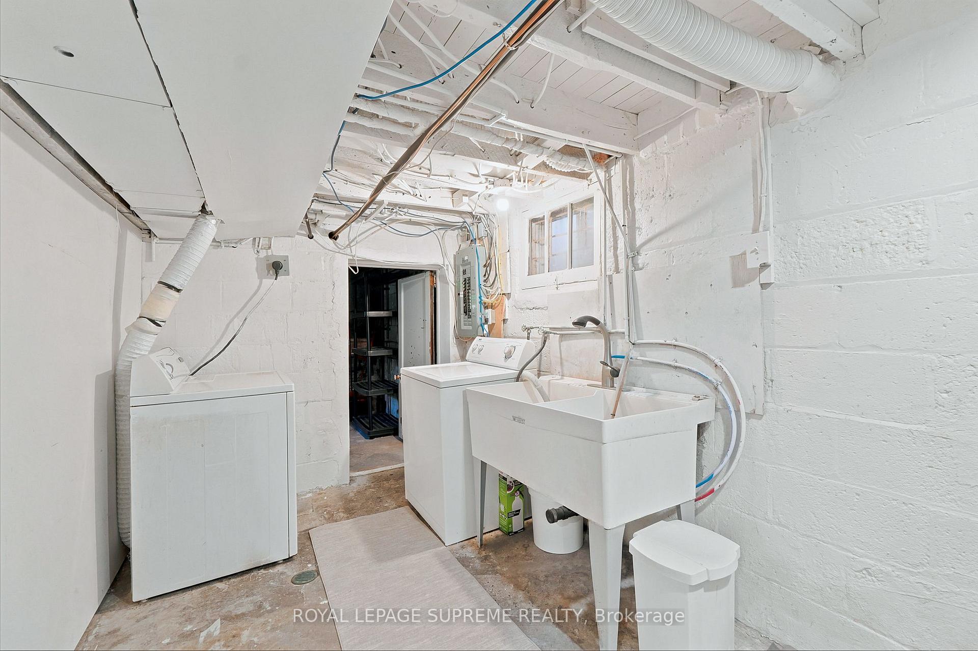 395 McRoberts Avenue, Toronto