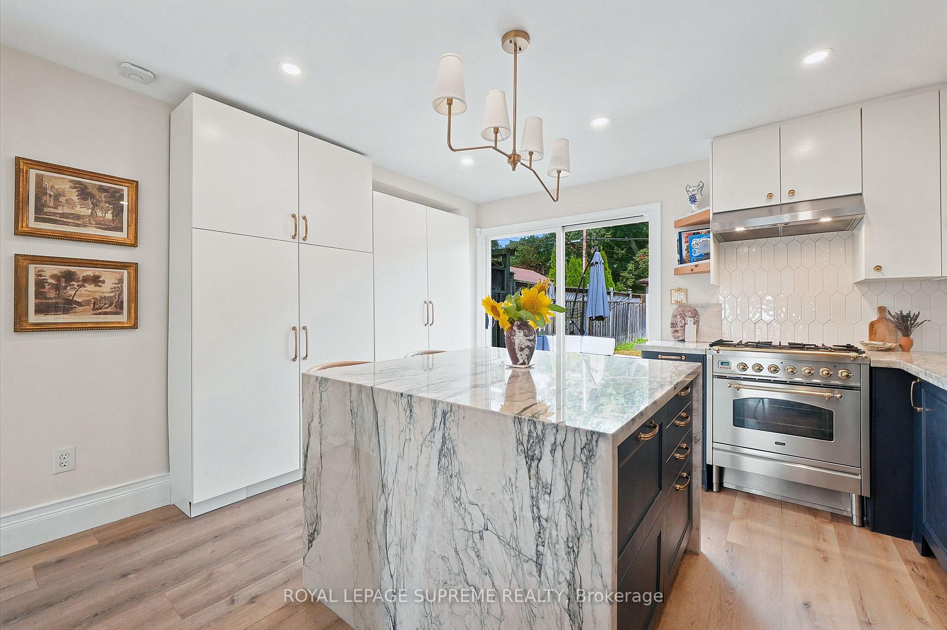 395 McRoberts Avenue, Toronto