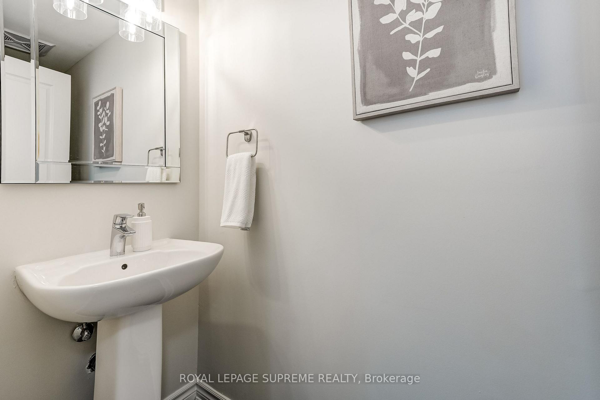 70 Eastwood Park Garden 36, Toronto Unit: 36