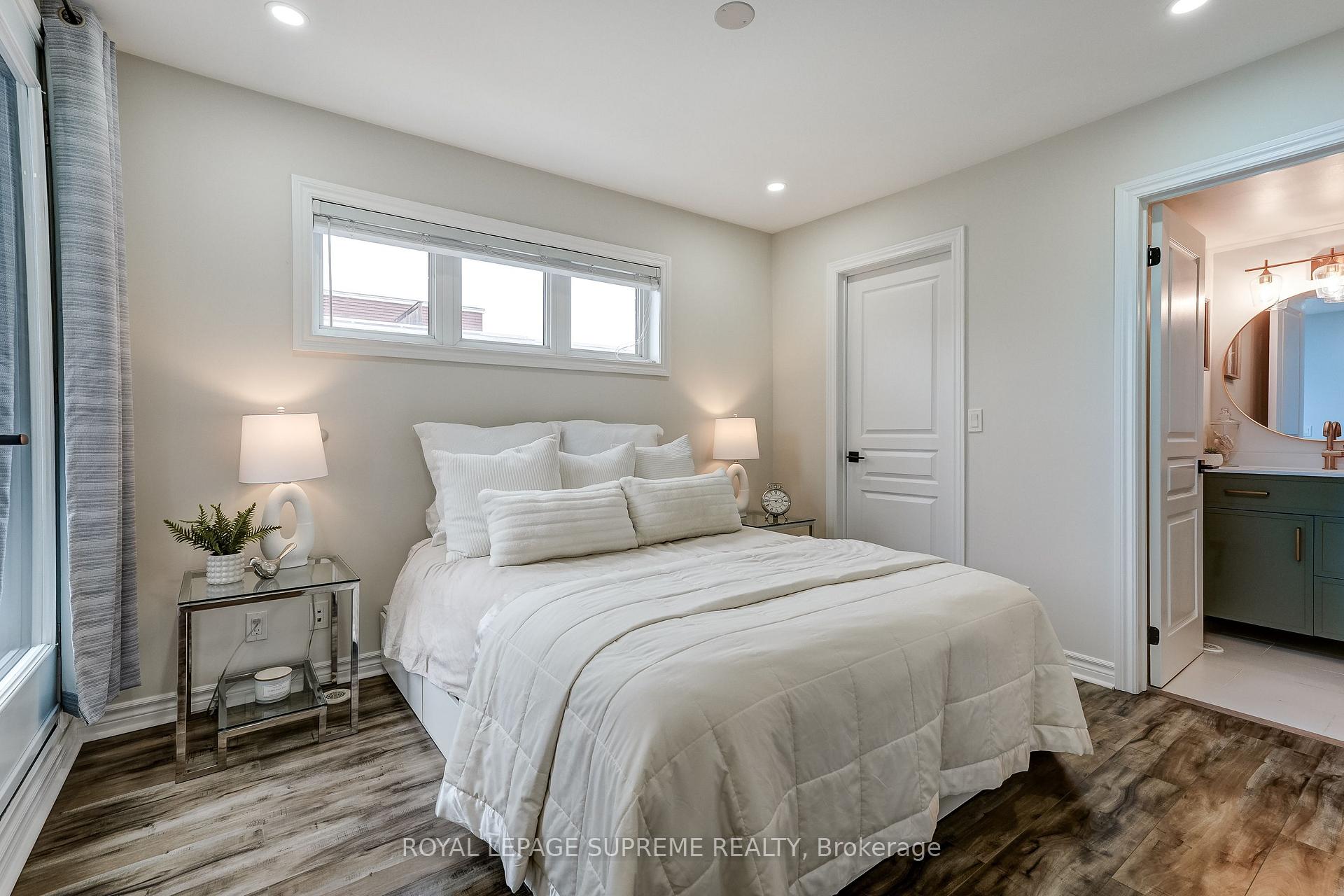 70 Eastwood Park Garden 36, Toronto Unit: 36
