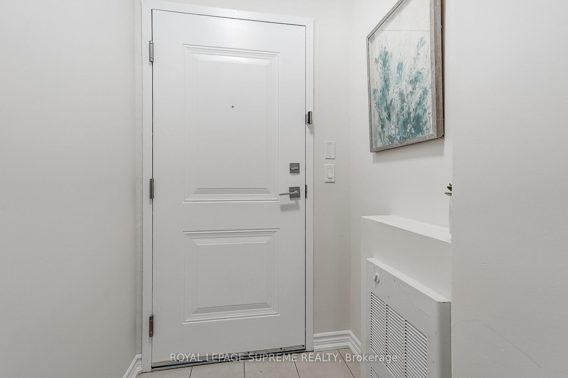 70 Eastwood Park Garden 36, Toronto Unit: 36