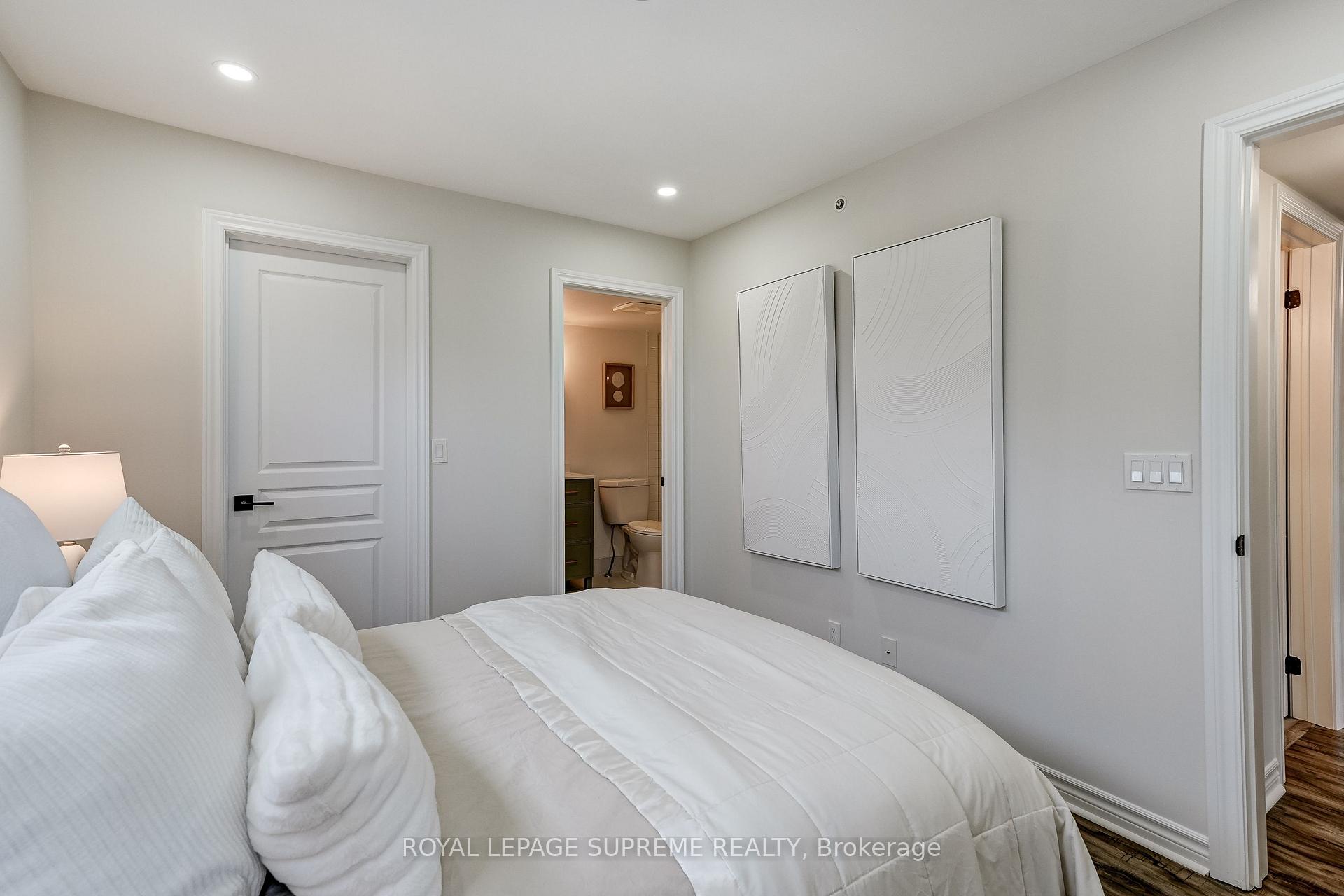 70 Eastwood Park Garden 36, Toronto Unit: 36