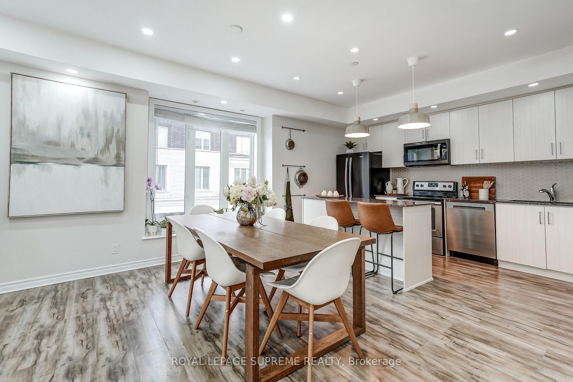 70 Eastwood Park Garden 36, Toronto Unit: 36