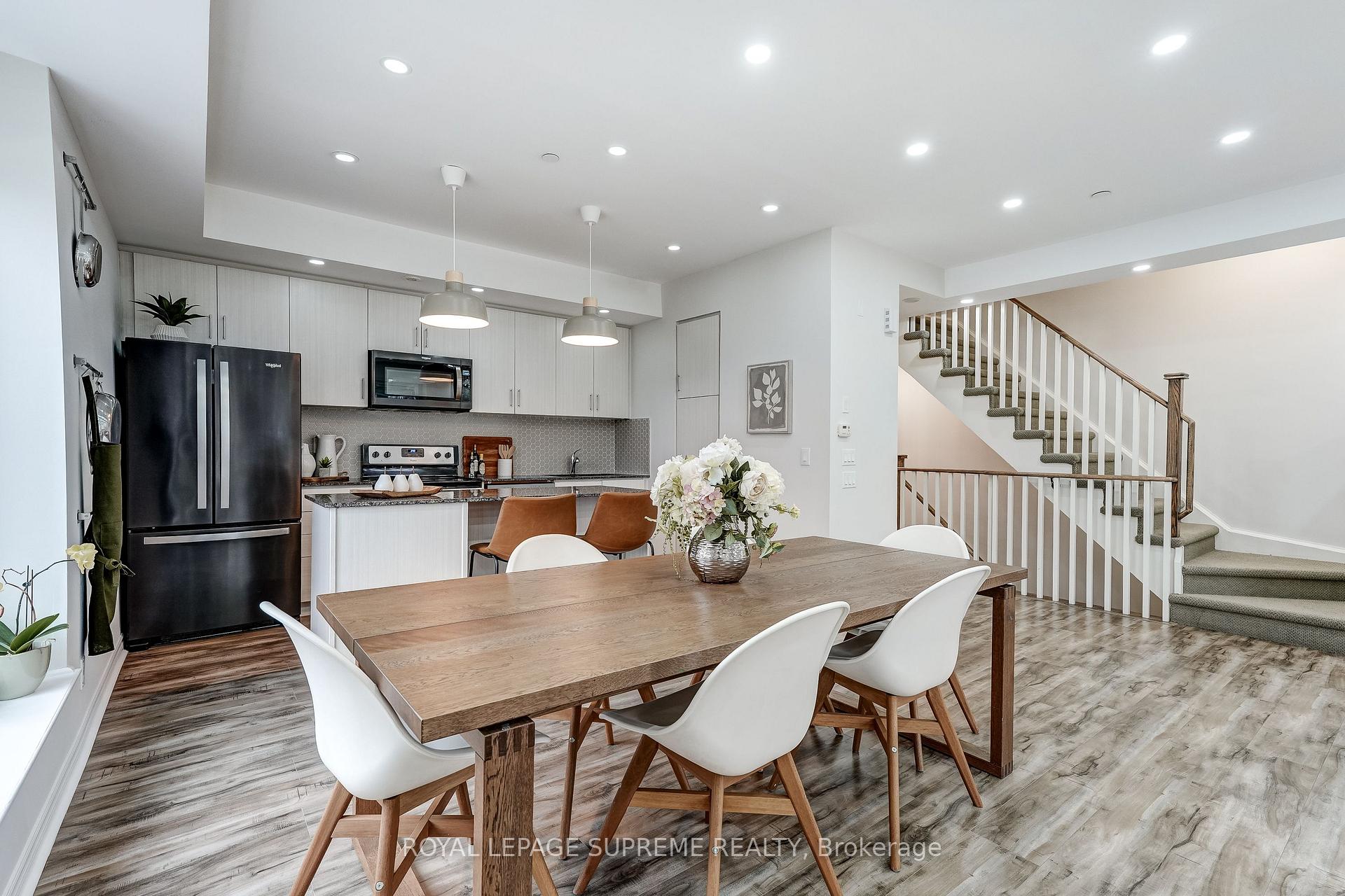 70 Eastwood Park Garden 36, Toronto Unit: 36