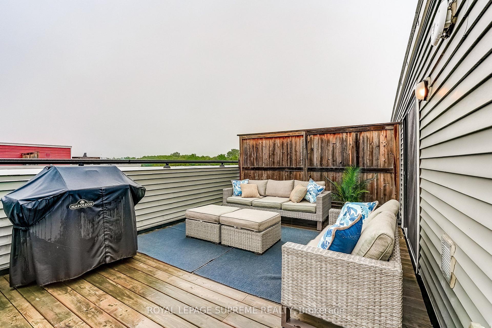 70 Eastwood Park Garden 36, Toronto Unit: 36