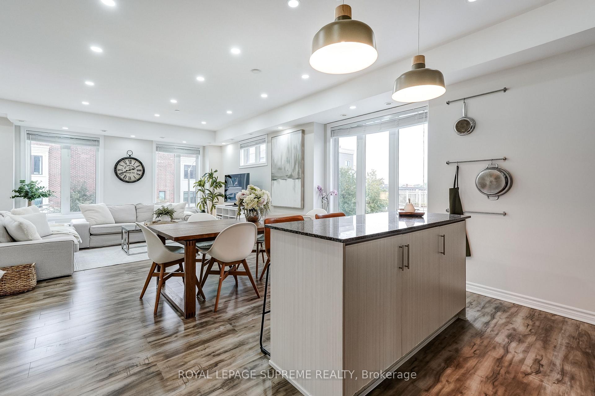 70 Eastwood Park Garden 36, Toronto Unit: 36
