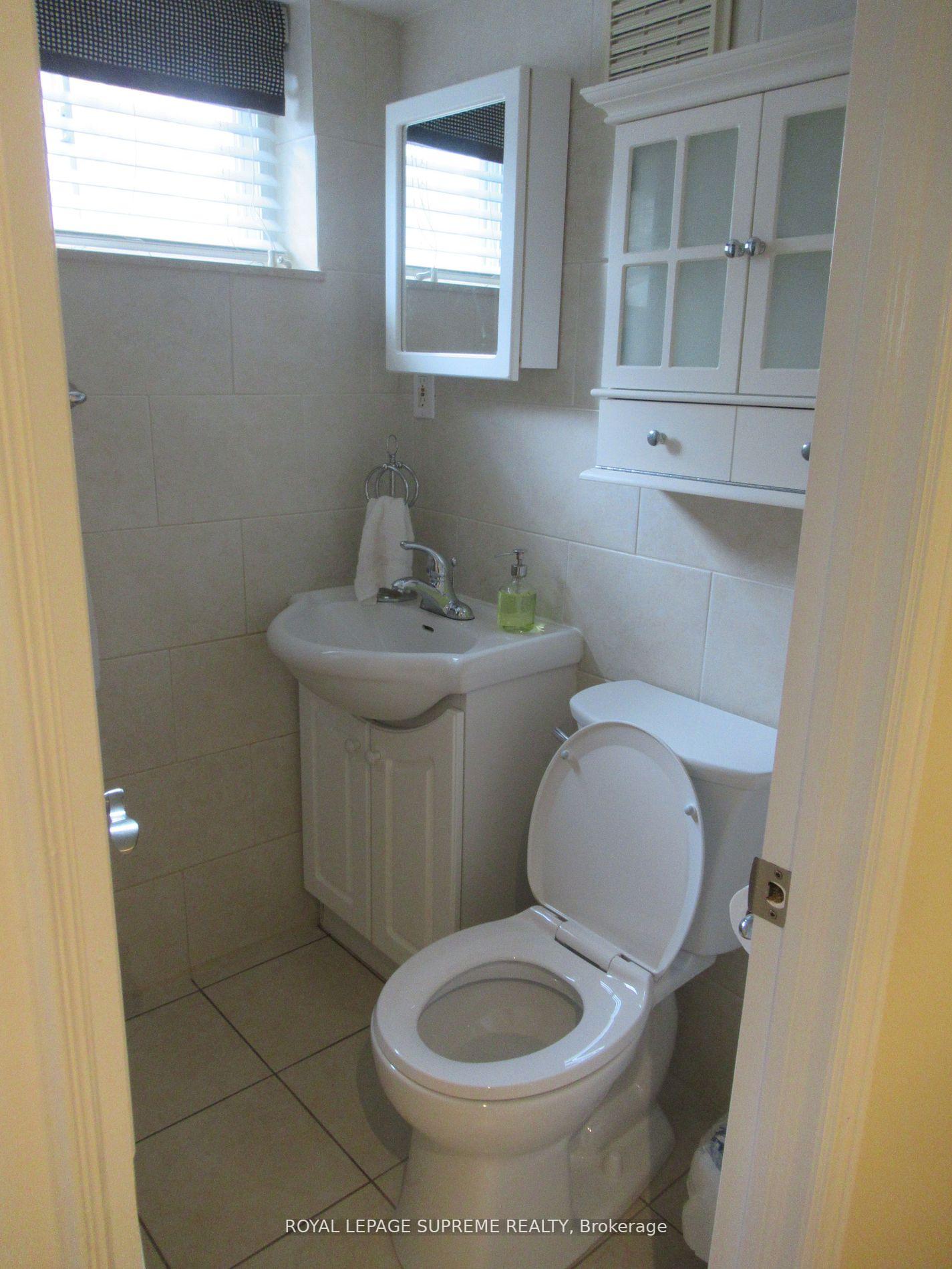 44 Winston Park Boulevard BSMT, Toronto Unit: BSMT