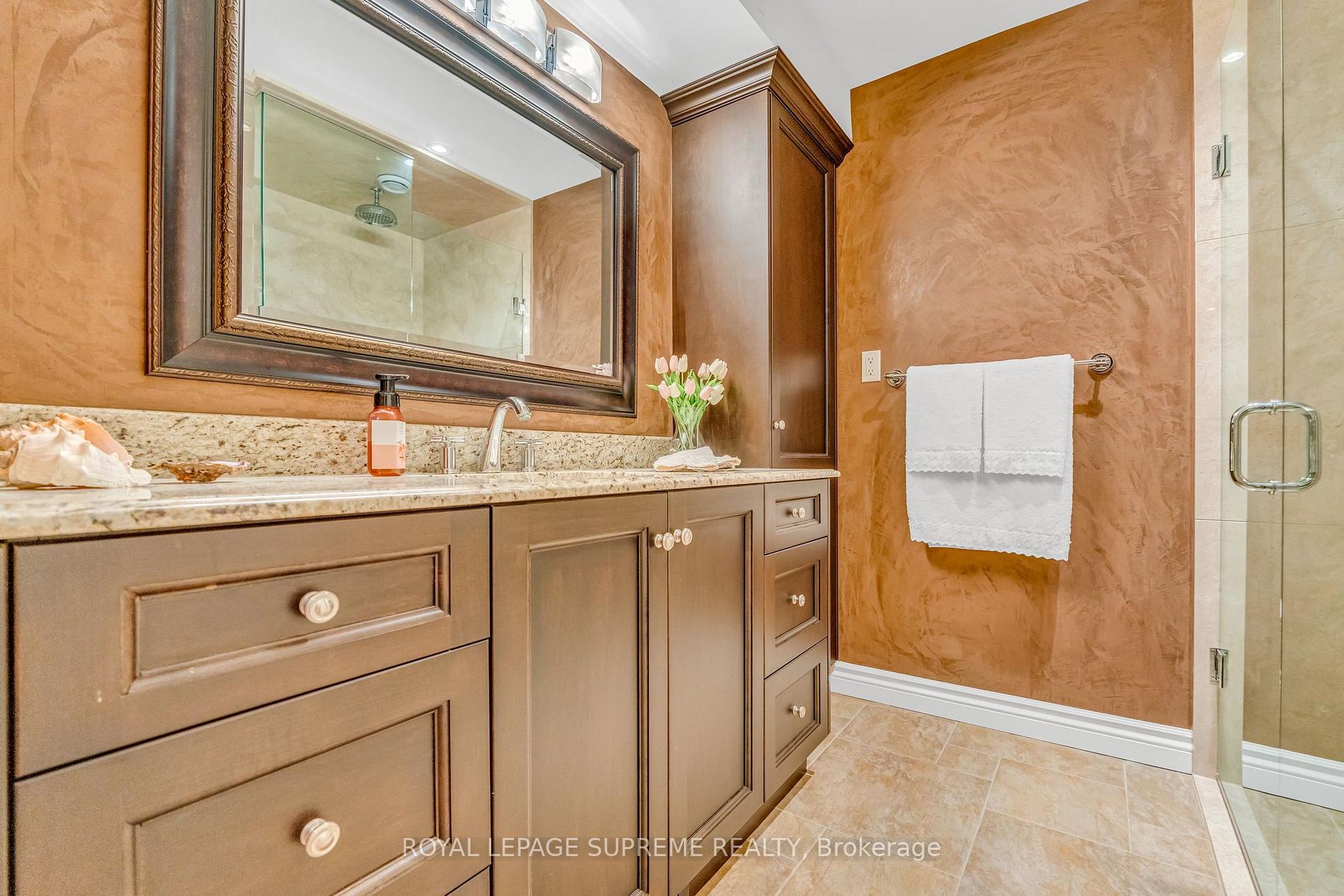 2819 Duncairn Drive
