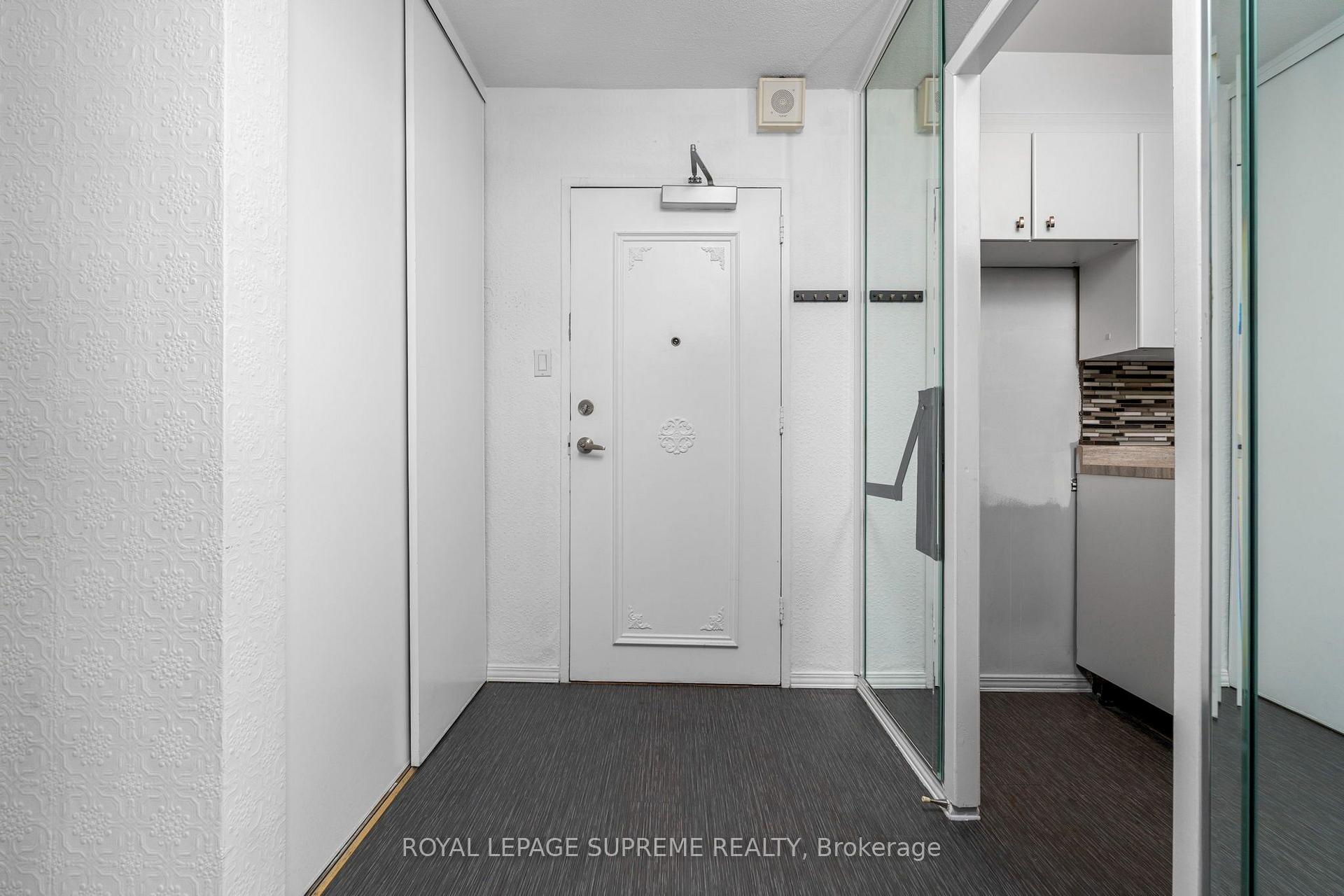 85 Emmett Avenue 2409, Toronto Unit: 2409